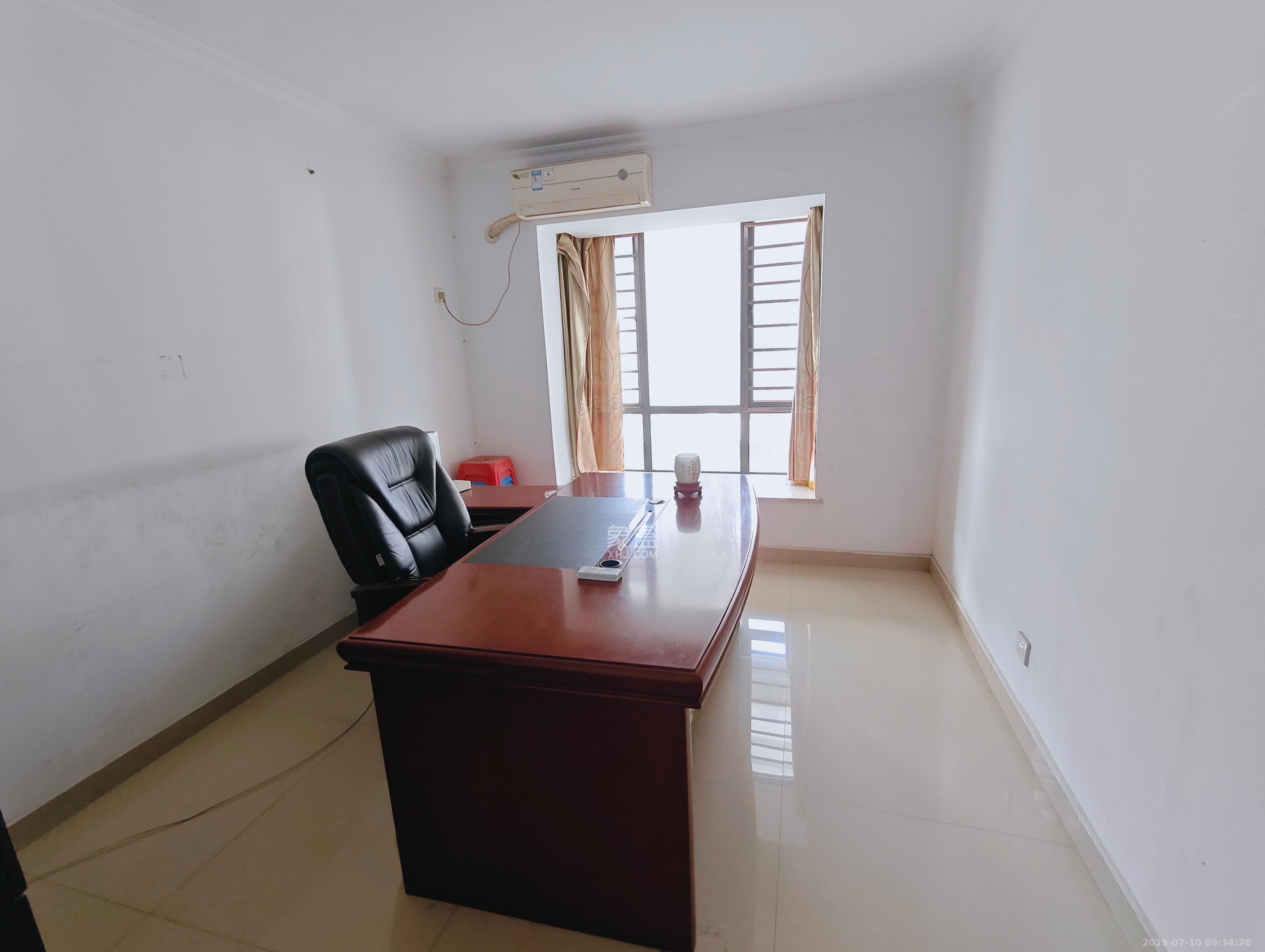 西子花苑 3室2厅2卫 2800.0元/月 西子花苑 3室2厅2卫 2800.0元/月室内图