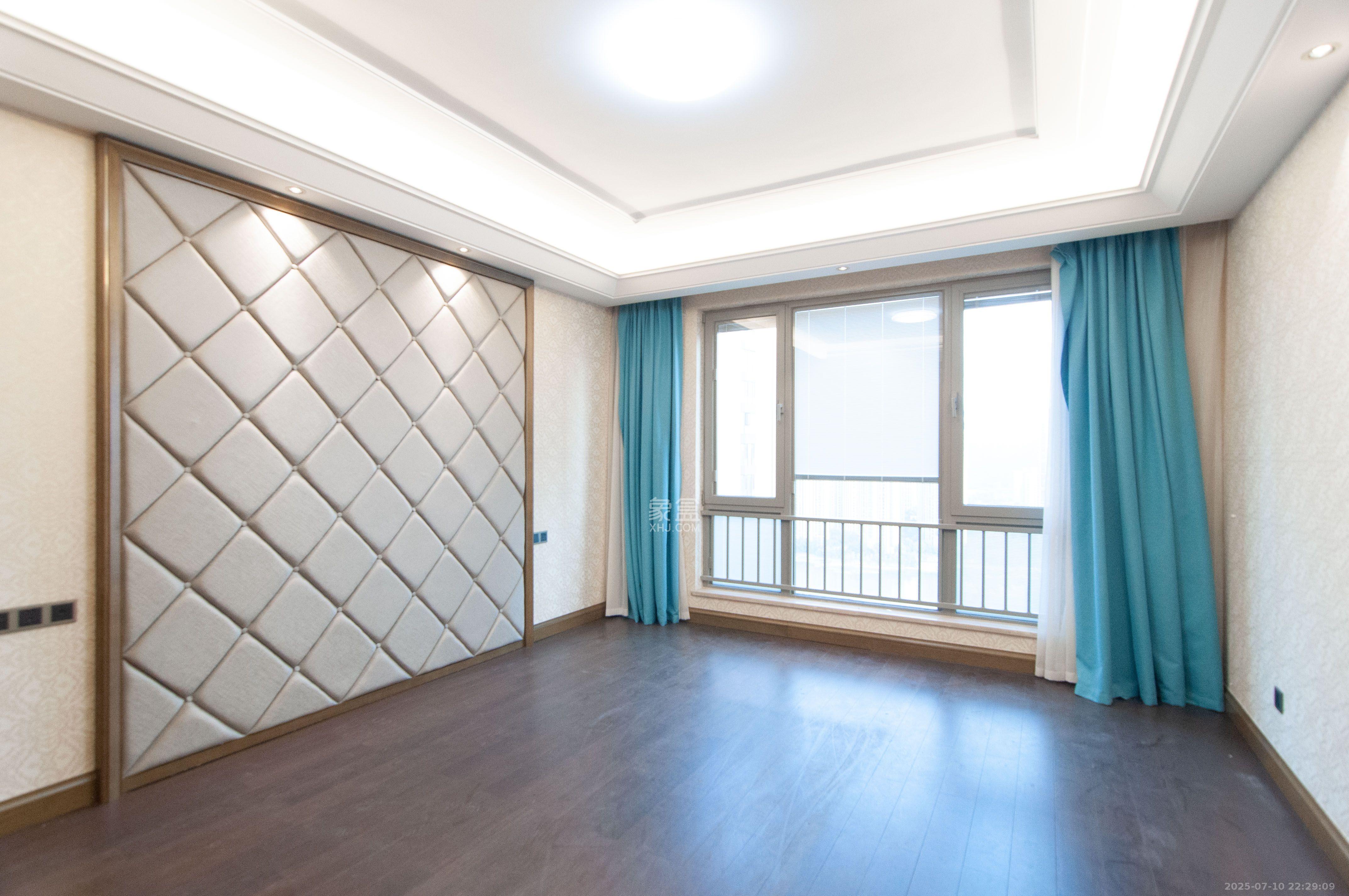 梅溪湖金茂府(金茂广场)(金茂览秀城) 4室2厅3卫 8000.0元/月 梅溪湖金茂府(金茂广场)(金茂览秀城) 4室2厅3卫 8000.0元/月室内图