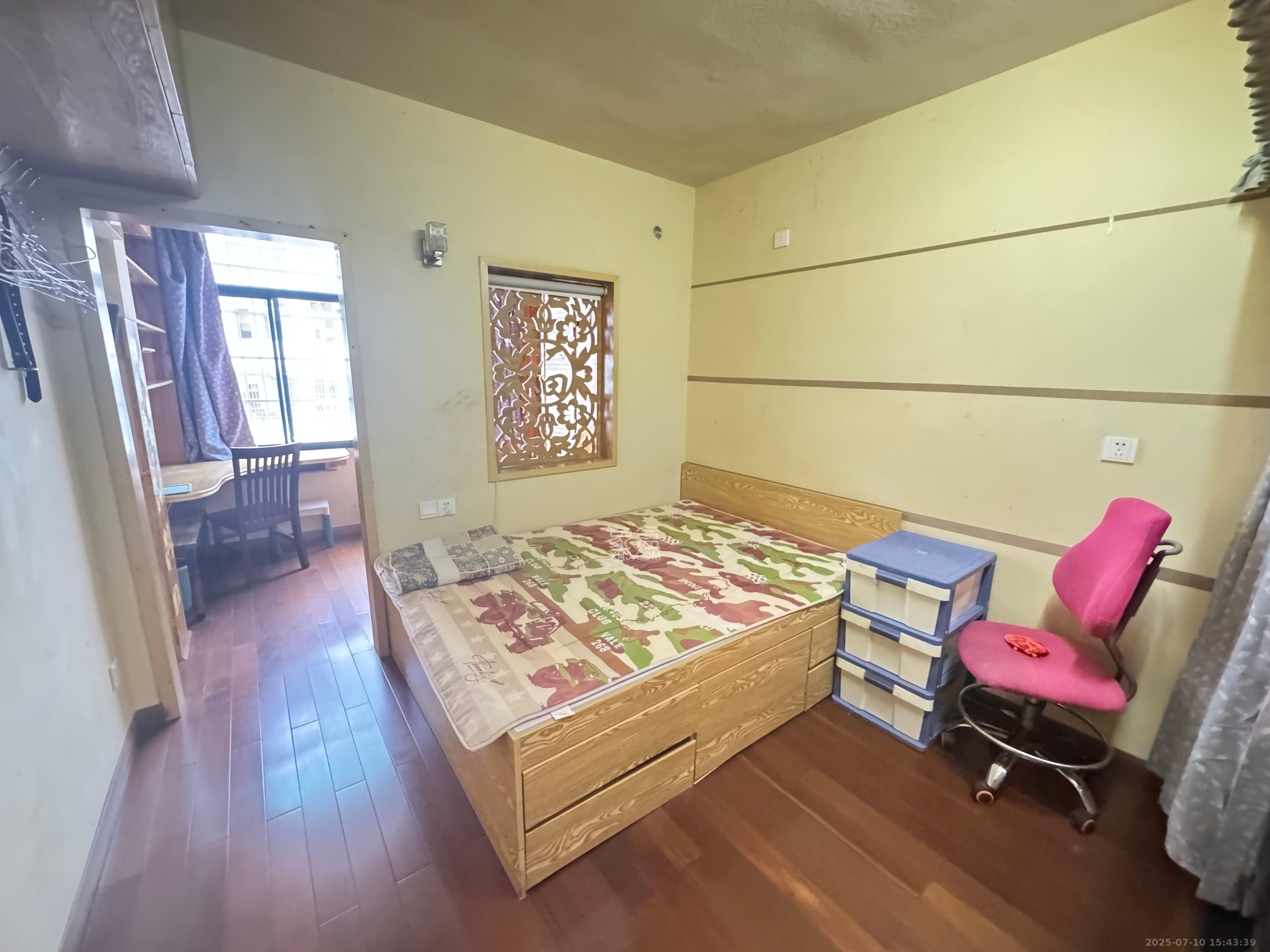 文艺新村  1室1厅1卫   1500.00元/月室内图