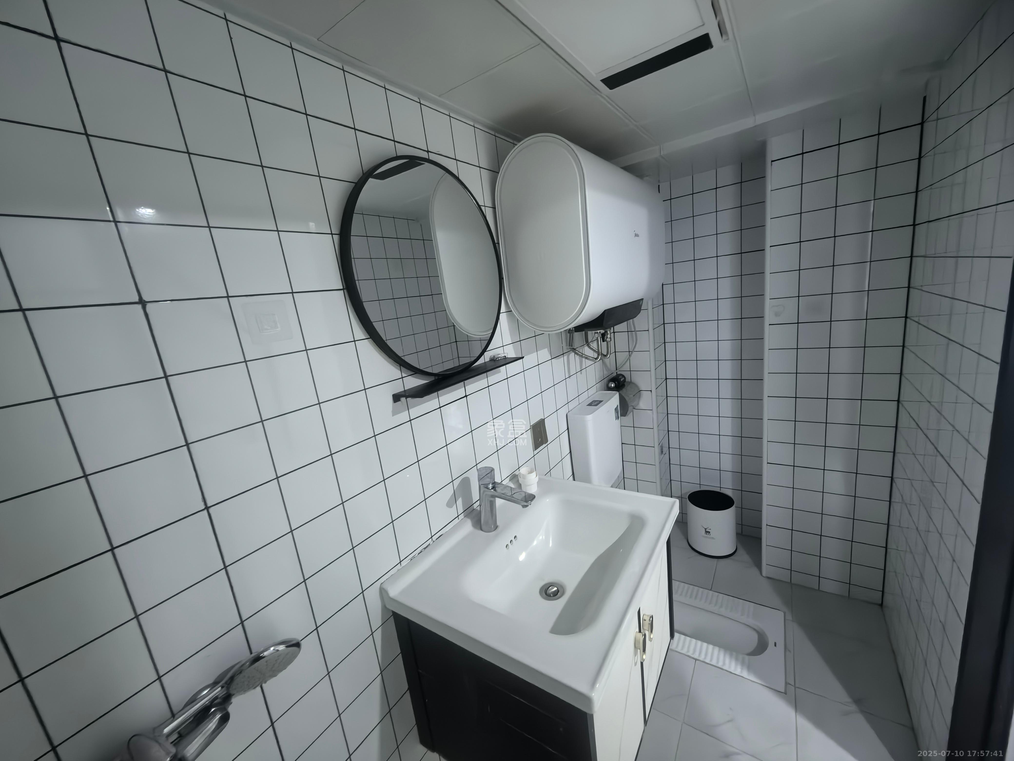 清控湖山雅居北区 1室1厅1卫 1700.0元/月 清控湖山雅居北区 1室1厅1卫 1700.0元/月室内图