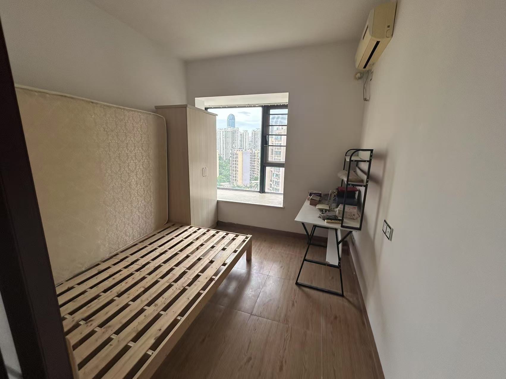 丽晶温泉海景花园一期(别名:丽晶维港、丽晶海景花园) 5室2厅2卫 3000.0元/月 丽晶温泉海景花园一期(别名:丽晶维港、丽晶海景花园) 5室2厅2卫 3000.0元/月室内图