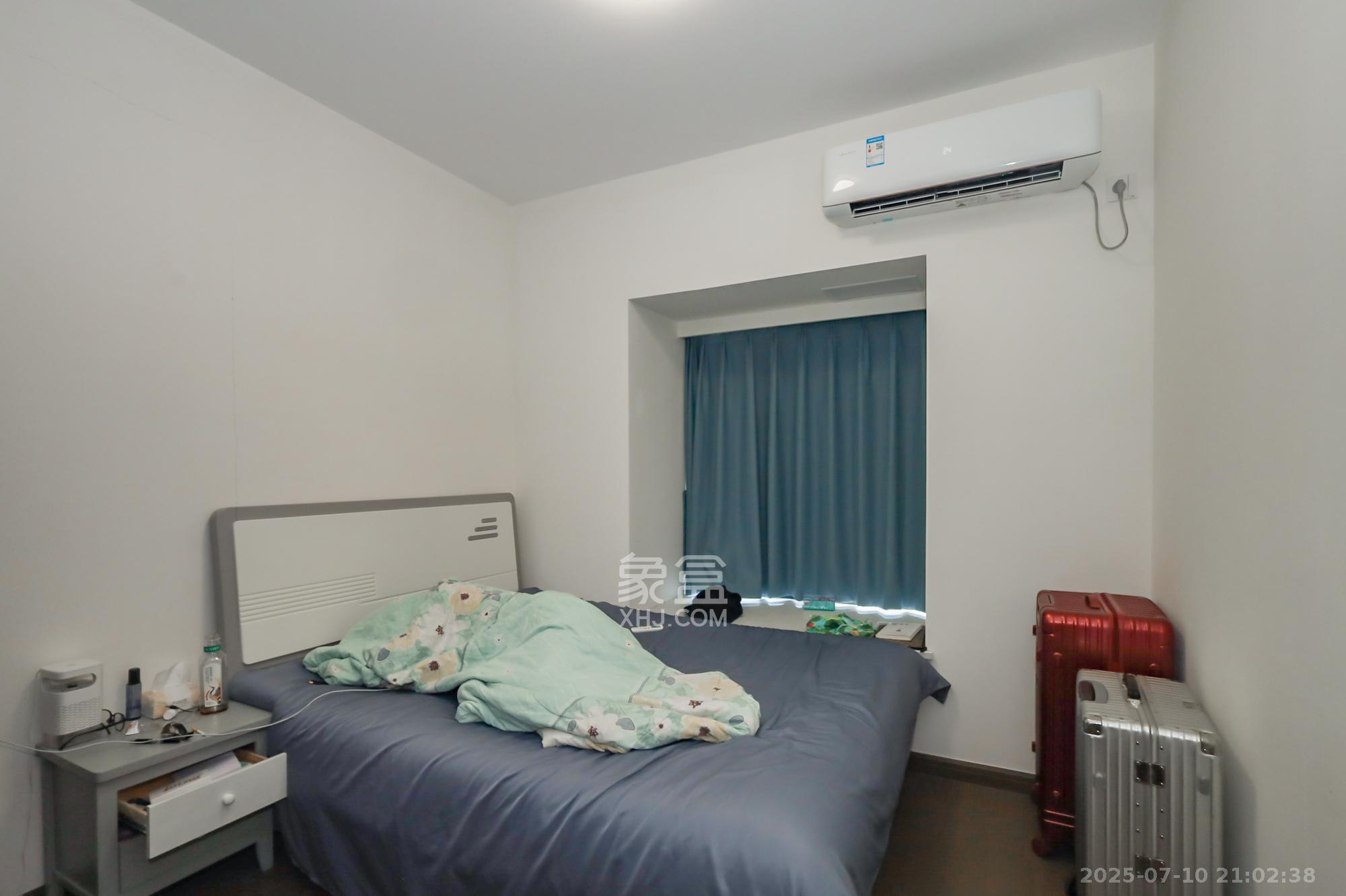 滨江府1913  4室2厅2卫    215.0万 滨江府1913  4室2厅2卫    215.0万卧室