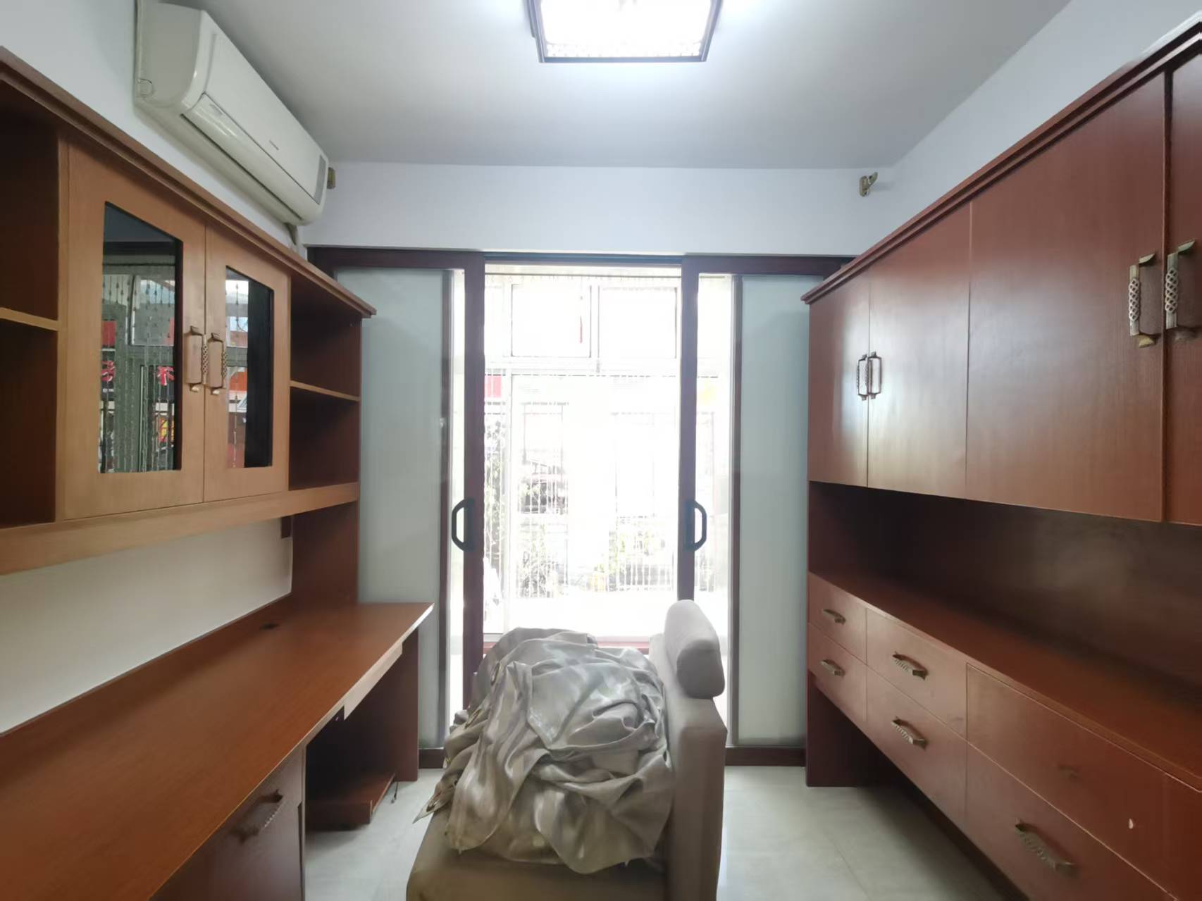 佳宁娜小区(梓山湖小区) 4室2厅2卫 57.0万 佳宁娜小区(梓山湖小区) 4室2厅2卫 57.0万户型图