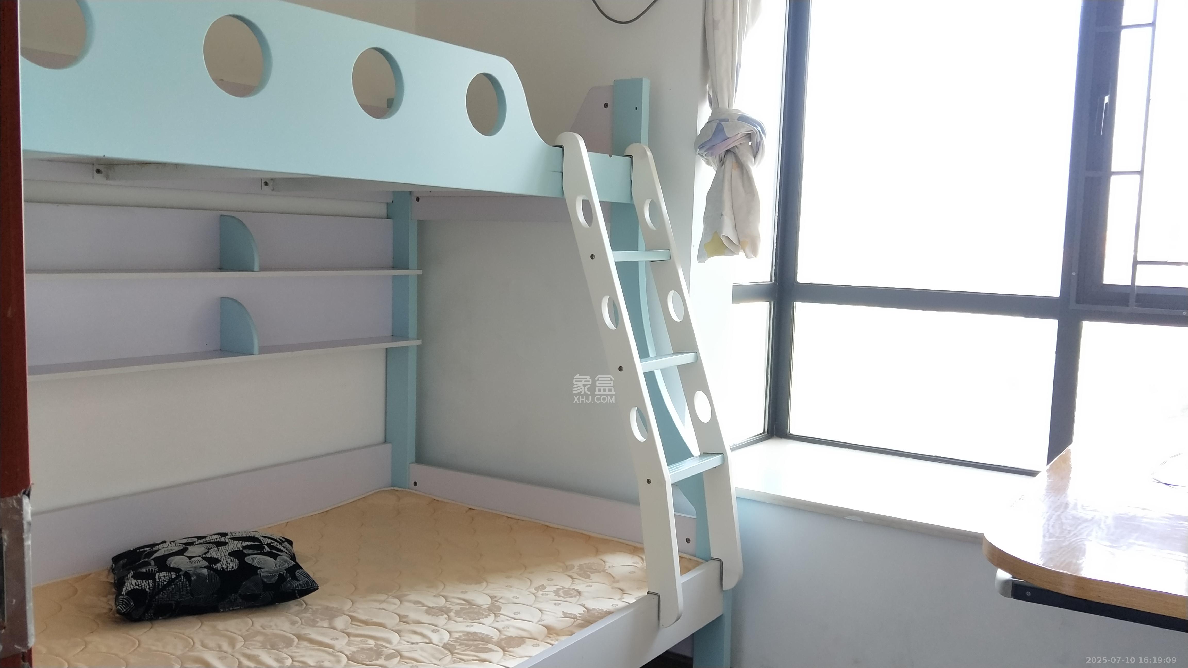 莱茵城  3室2厅2卫   2200.00元/月室内图