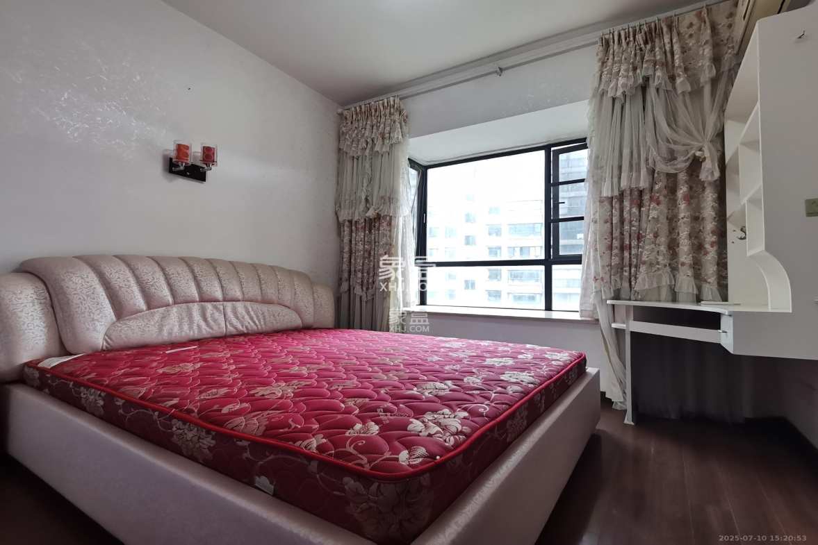 莱茵城  3室2厅1卫    2200.0元/月 莱茵城  3室2厅1卫    2200.0元/月室内图