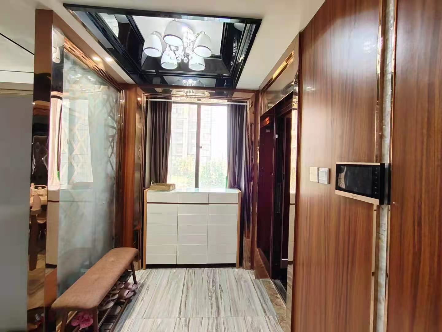 佳源罗马都市  3室2厅2卫   75.00万客厅
