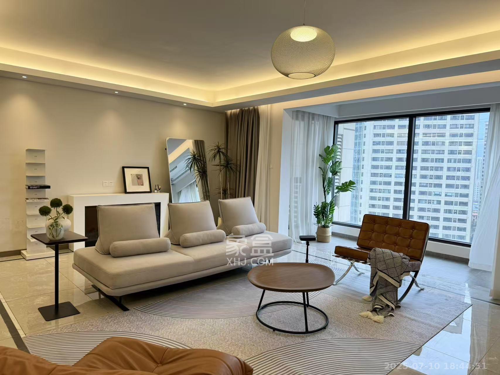 龙湖铂金中心(龙湖春江郦城) 3室2厅2卫 6800.0元/月 龙湖铂金中心(龙湖春江郦城) 3室2厅2卫 6800.0元/月室内图