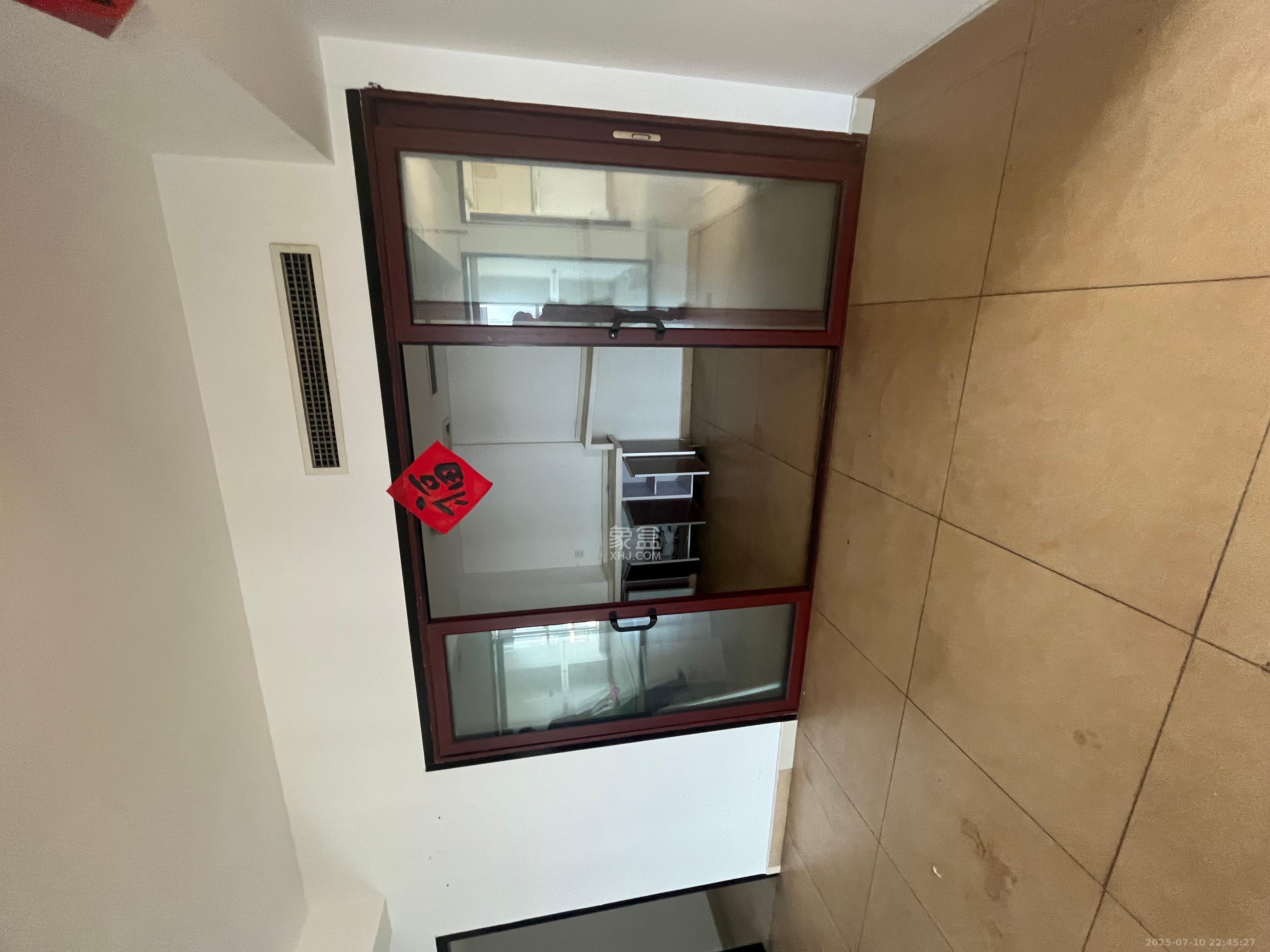 明城国际 1室1厅1卫 2400.0元/月 明城国际 1室1厅1卫 2400.0元/月室内图