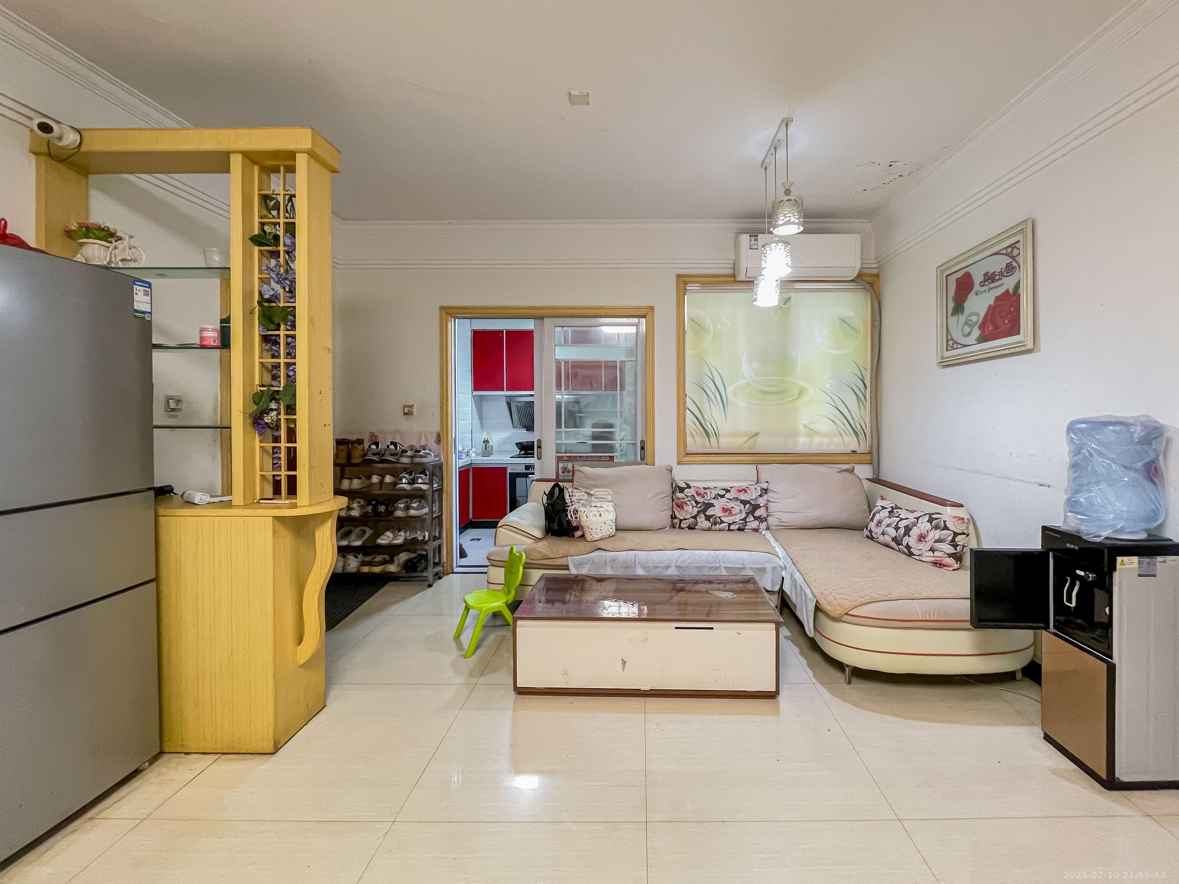 明天一城 2室2厅1卫 35.0万 明天一城 2室2厅1卫 35.0万客厅