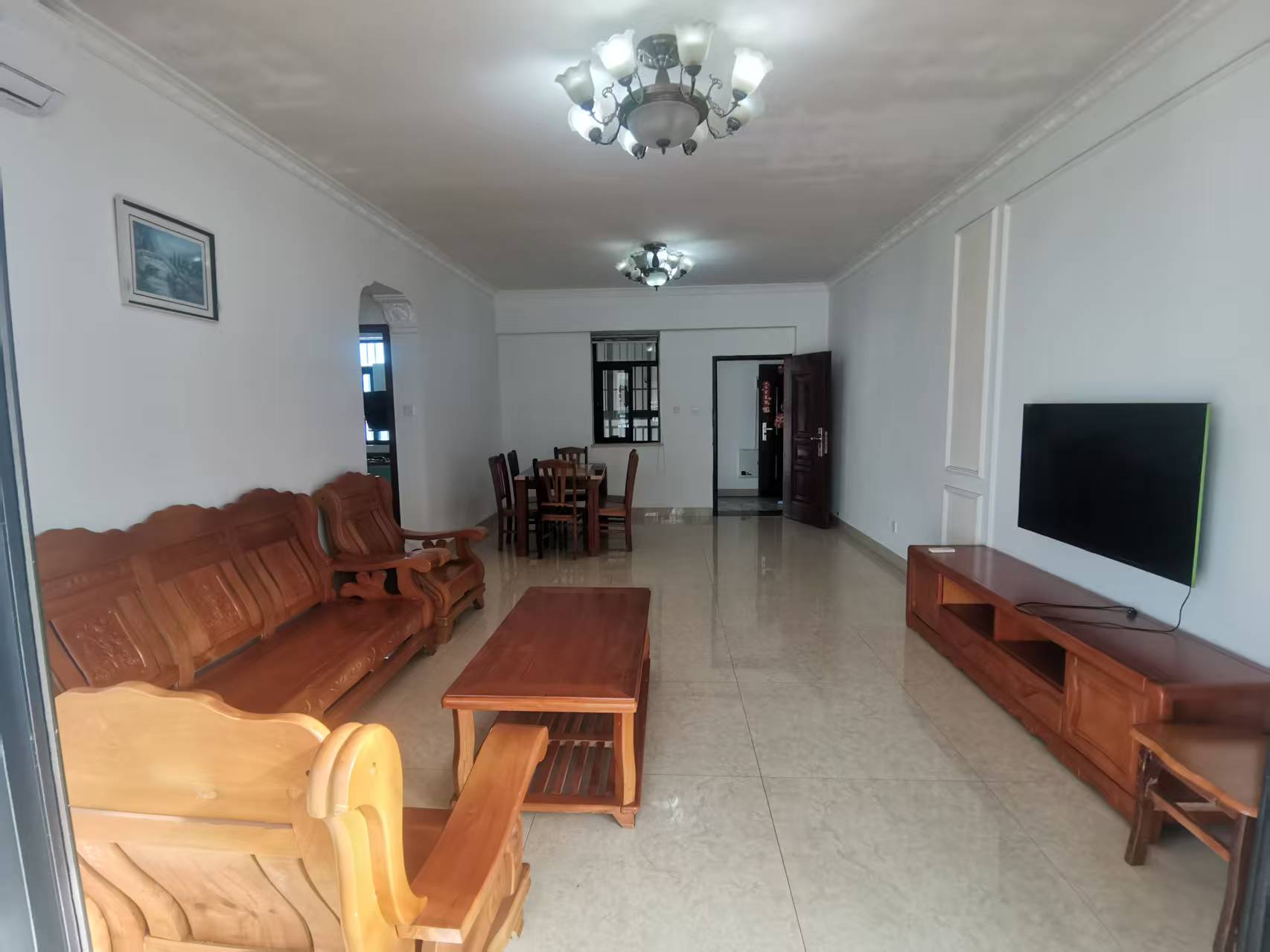 盛贤景都  3室2厅2卫    2700.0元/月 盛贤景都  3室2厅2卫    2700.0元/月