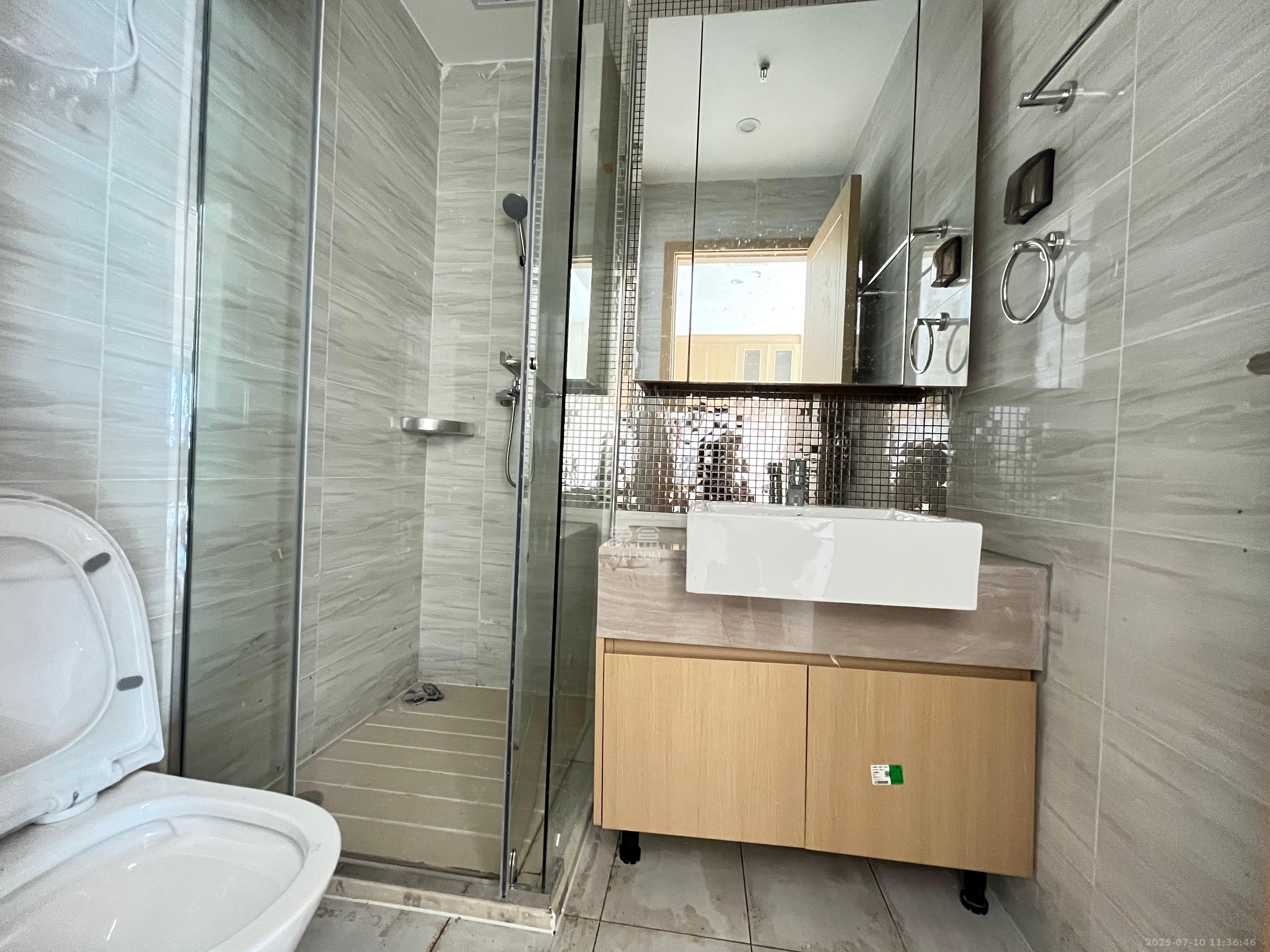 恒大珺悦府 2室2厅1卫 2700.0元/月 恒大珺悦府 2室2厅1卫 2700.0元/月室内图