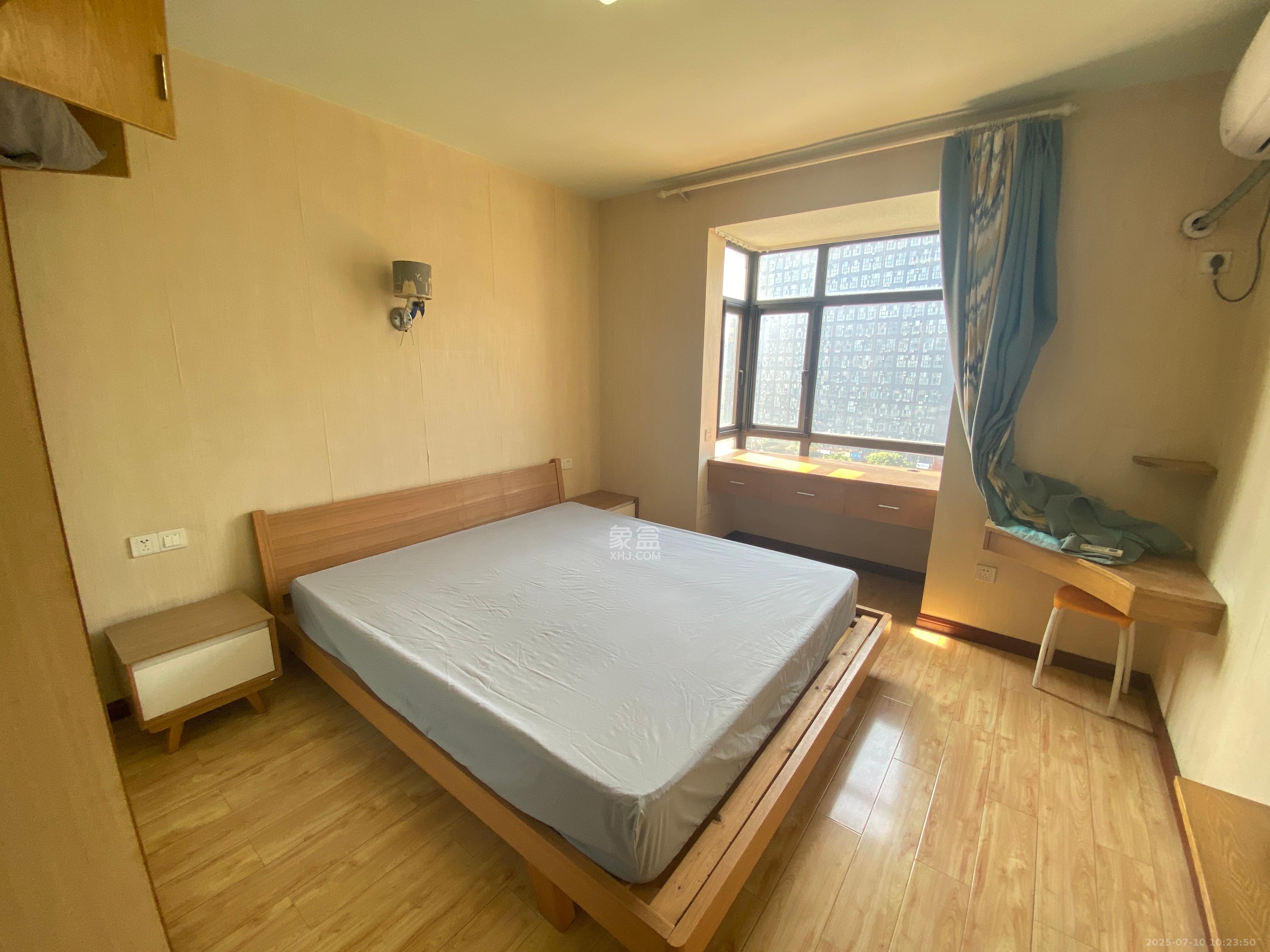 融橙上品  3室2厅1卫   2200.00元/月室内图