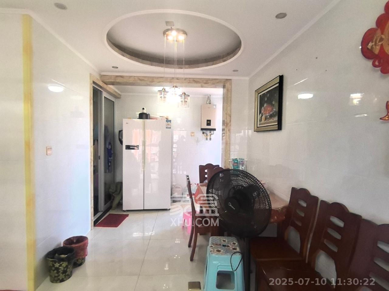 凯富南方鑫城 2室2厅2卫 2300.0元/月 凯富南方鑫城 2室2厅2卫 2300.0元/月室内图