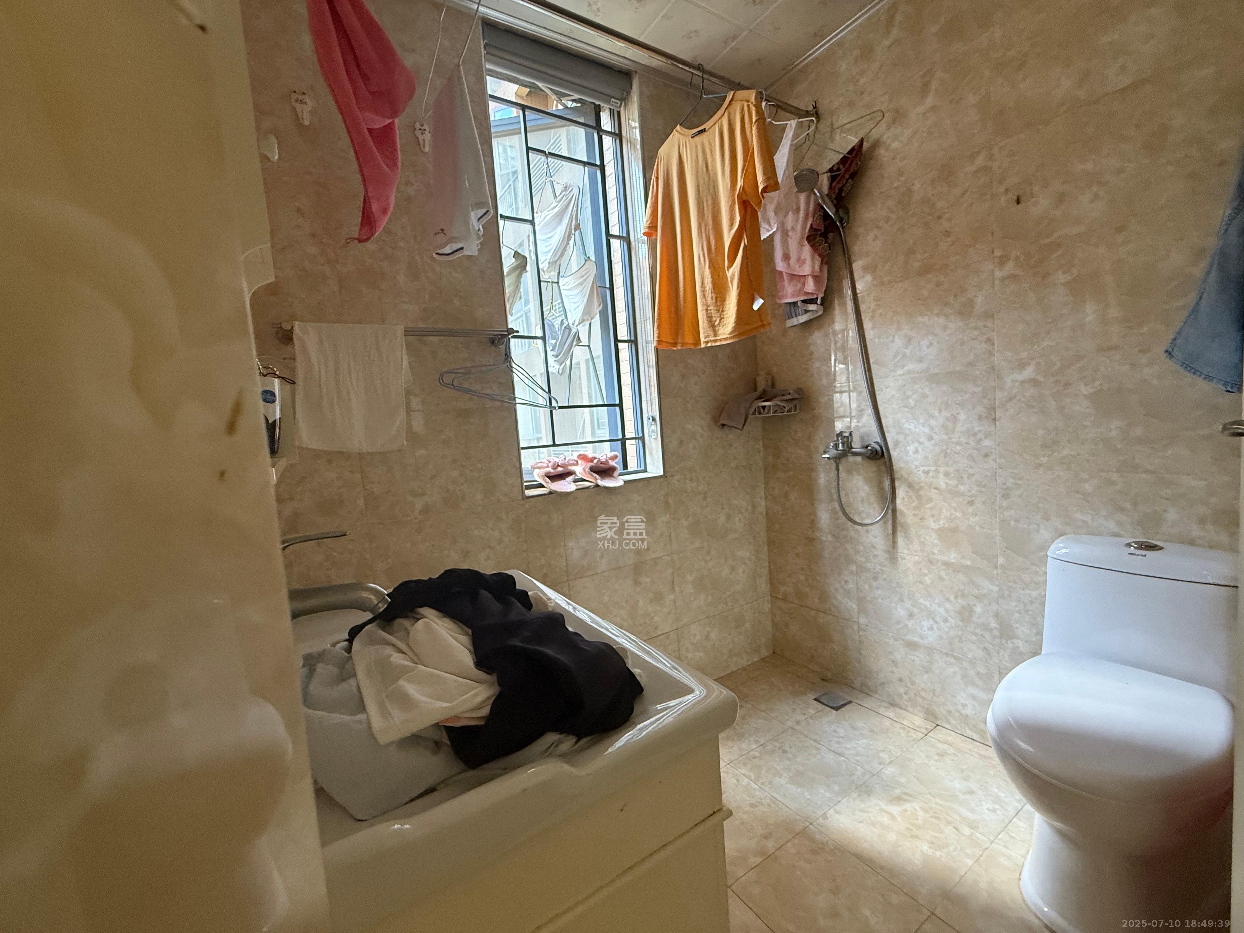 万博汇  3室2厅1卫    4200.0元/月室内图