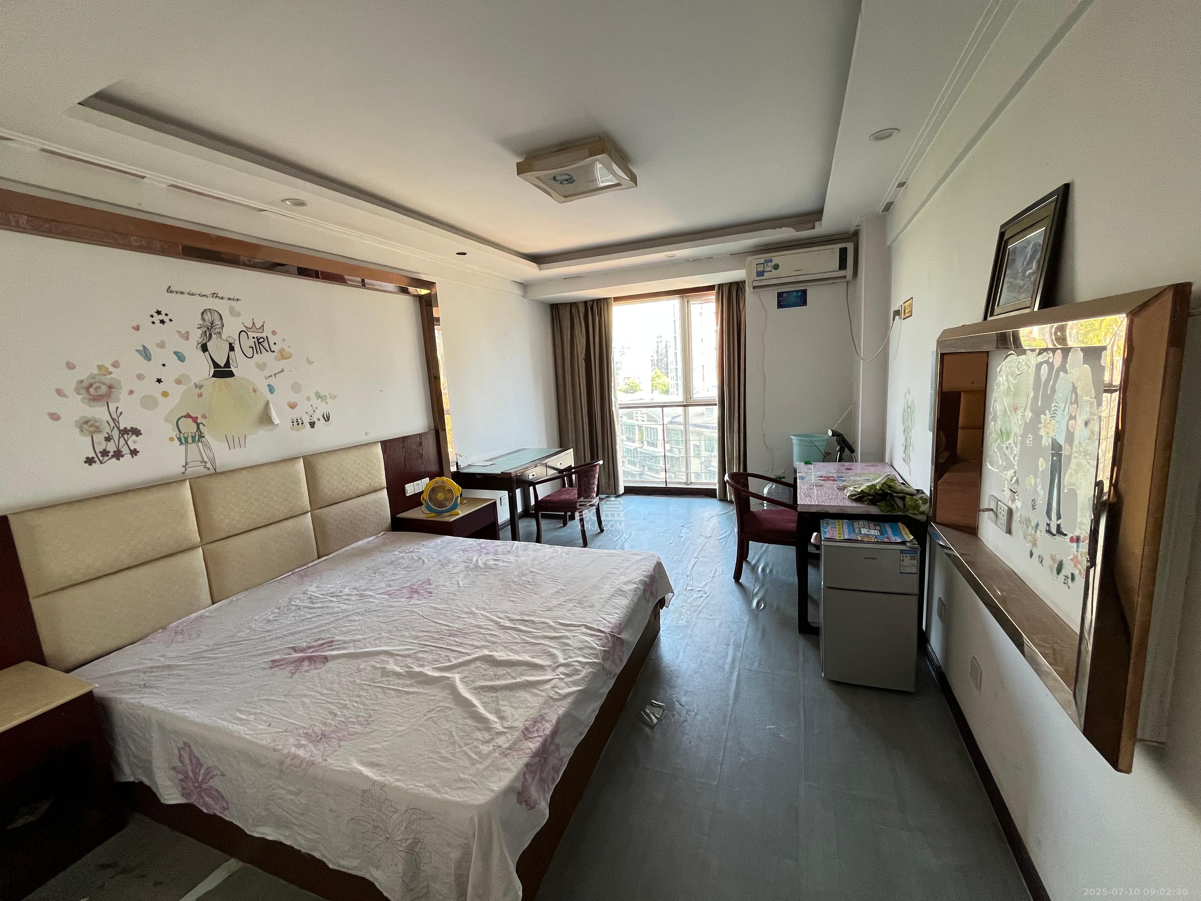 新天地（温馨家园）新长江宾馆  1室1厅1卫   1300.00元/月