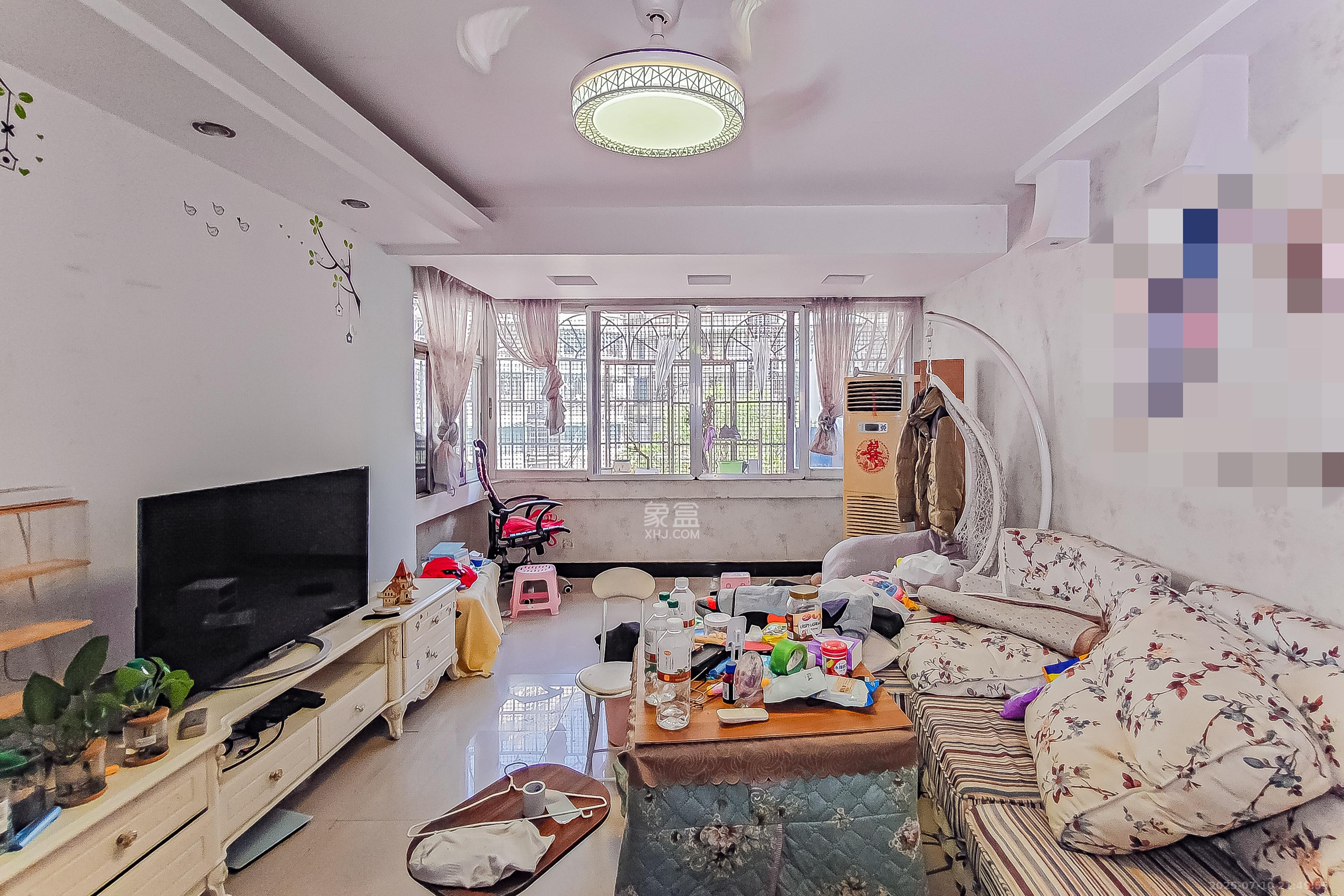 桔园小区1-8片 2室2厅1卫 61.0万 桔园小区1-8片 2室2厅1卫 61.0万客厅