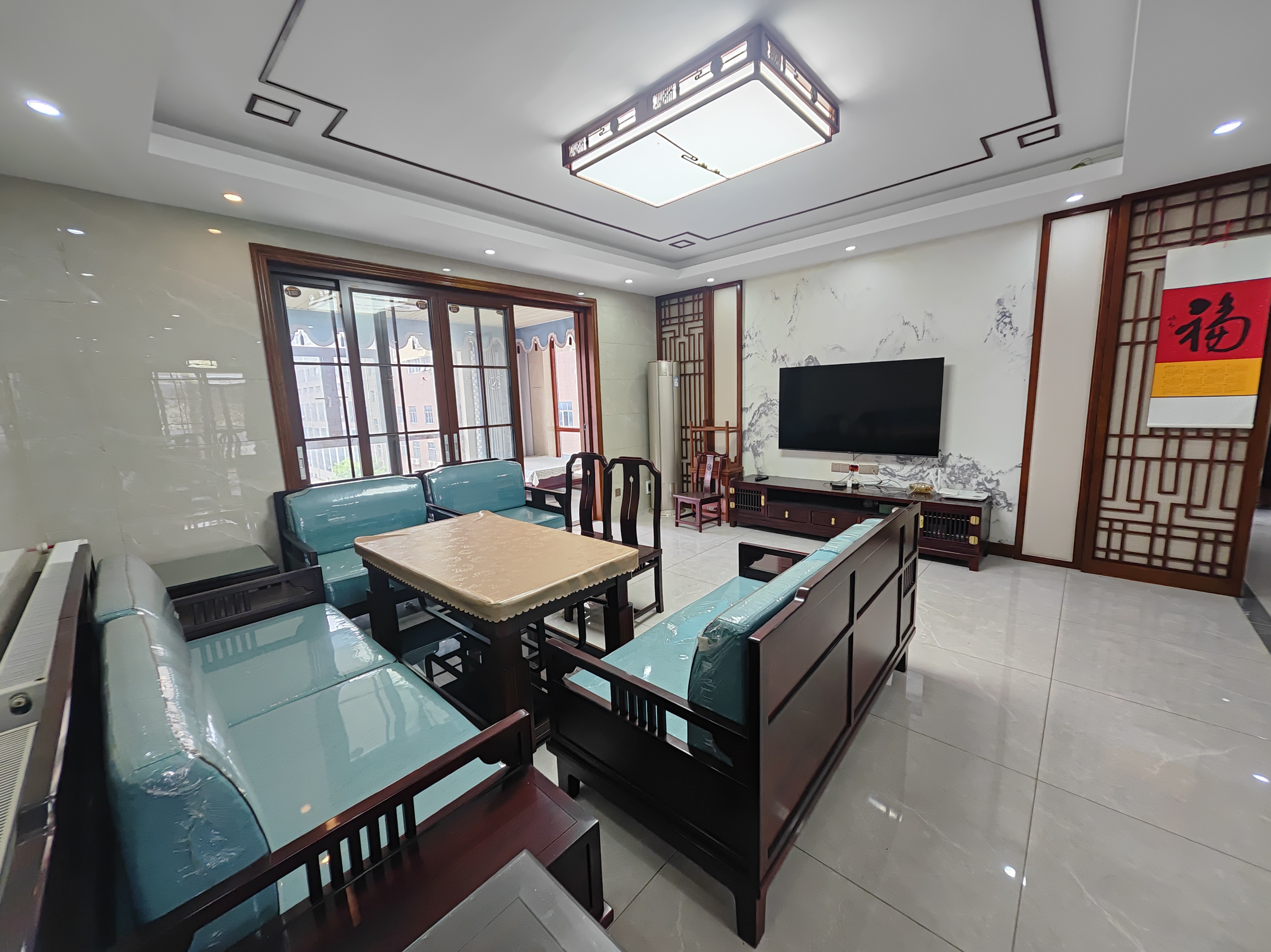 信合家园 4室2厅2卫 3500.0元/月 信合家园 4室2厅2卫 3500.0元/月室内图