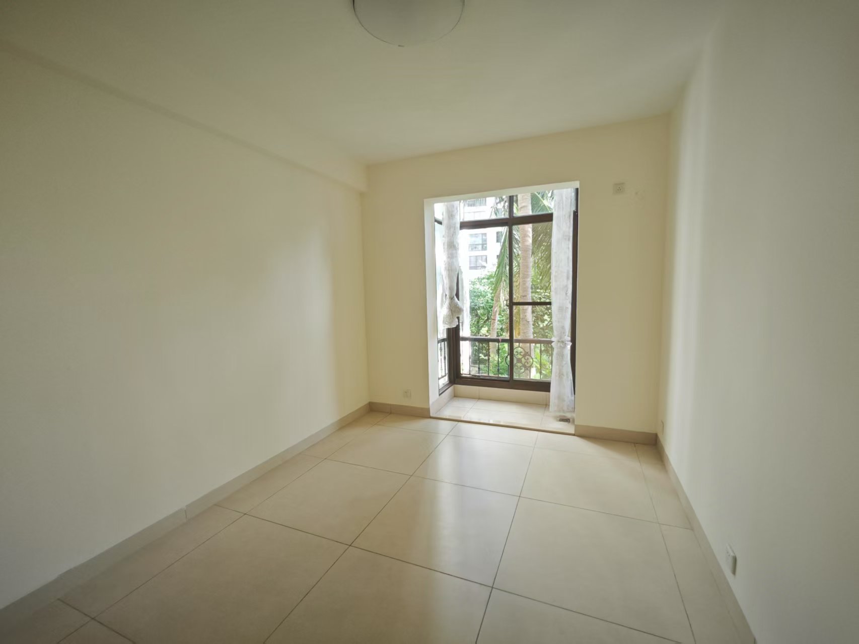 荣域  3室2厅2卫    3800.0元/月 荣域  3室2厅2卫    3800.0元/月