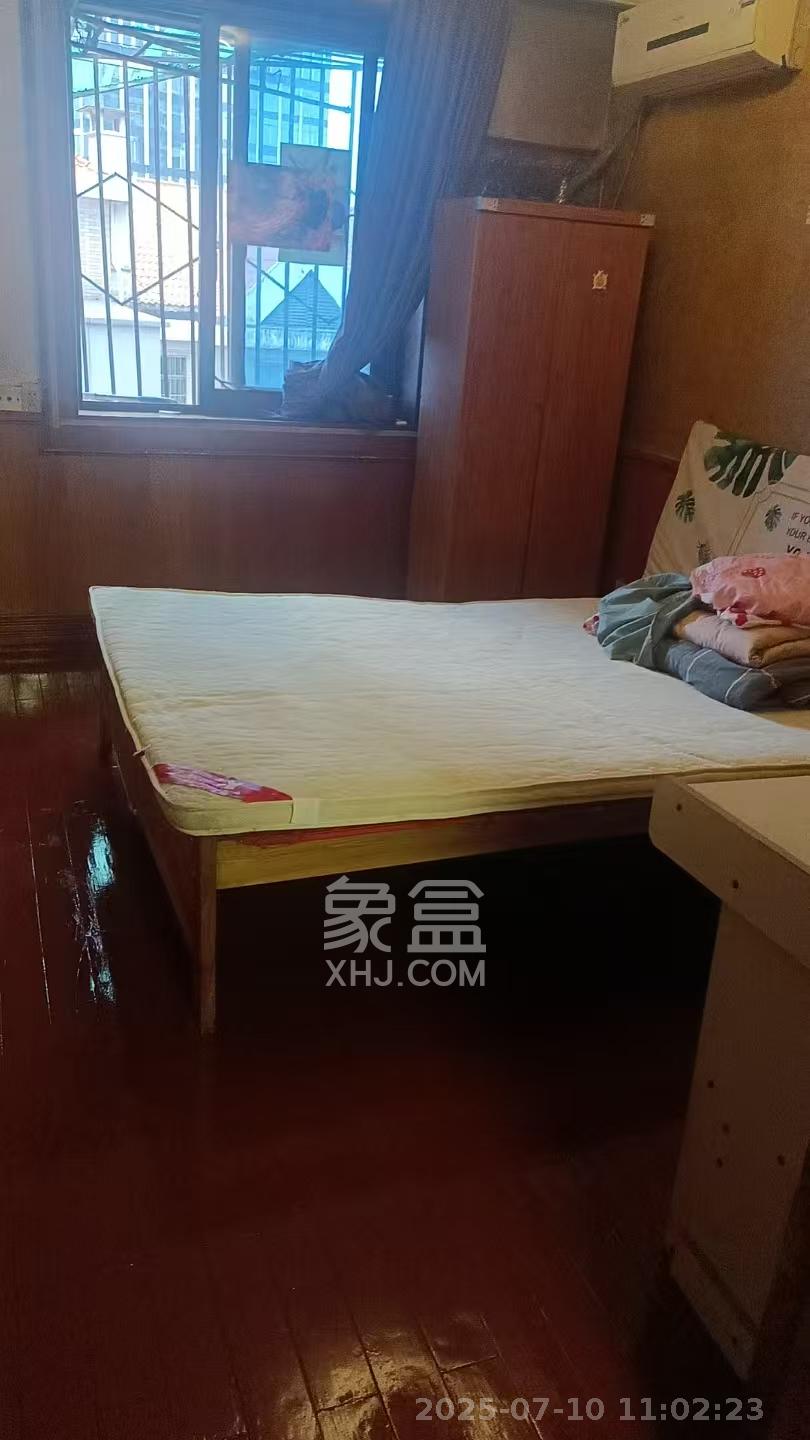 吉景小区  3室1厅1卫   1800.00元/月室内图