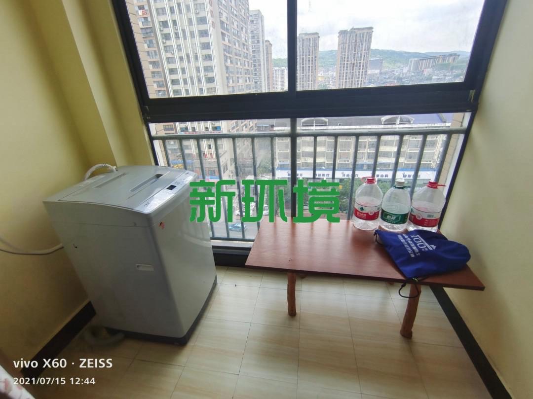 山水印象  1室1厅1卫   1000.00元/月室内图
