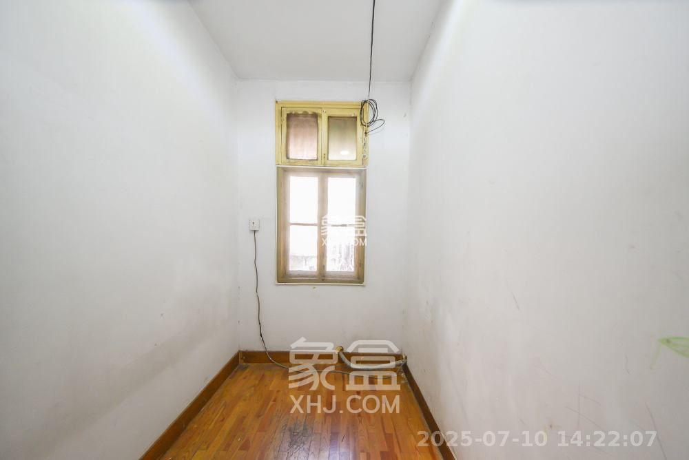 林业厅宿舍 3室2厅1卫 2000.0元/月 林业厅宿舍 3室2厅1卫 2000.0元/月室内图