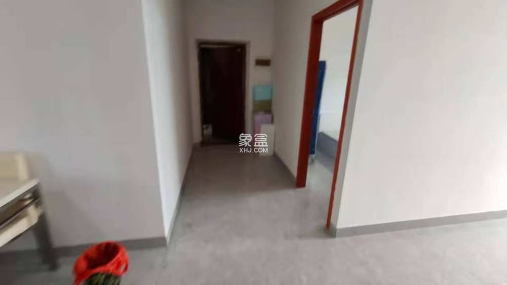 雅士林欣城  3室2厅2卫   1800.00元/月室内图