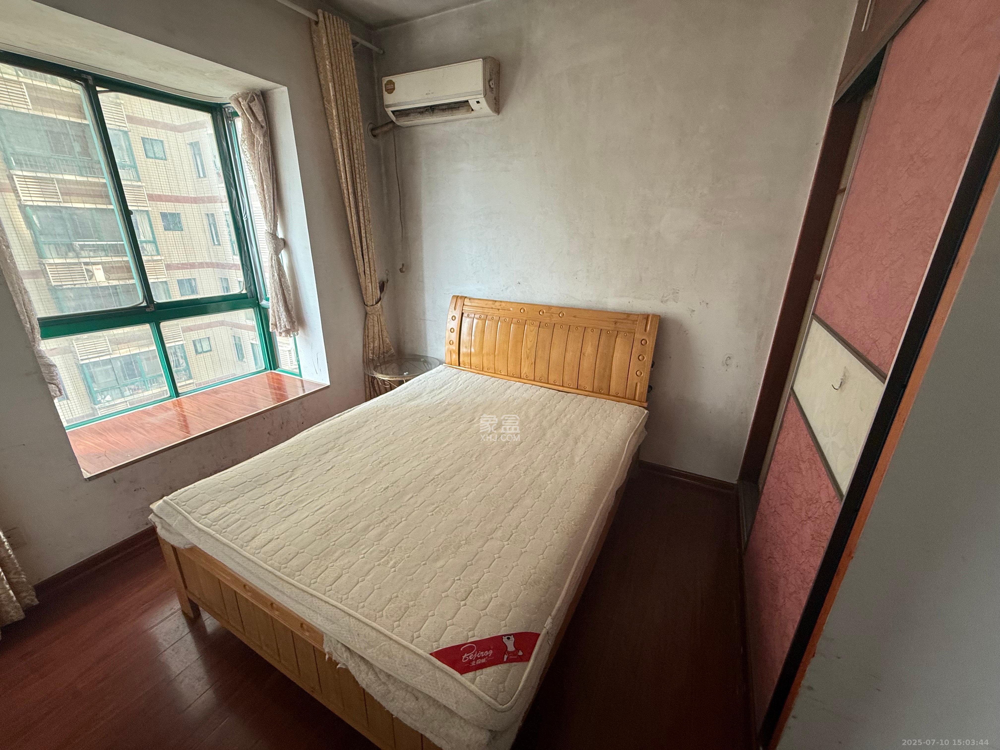 明城公寓  4室2厅2卫   2200.00元/月室内图