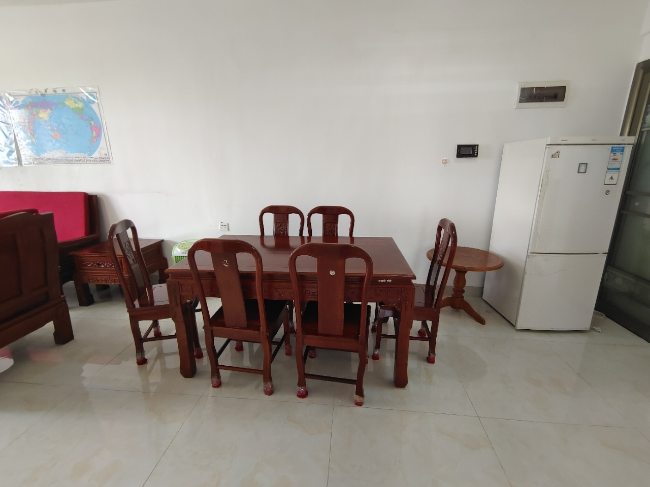 昌茂城邦  2室2厅1卫   2600.00元/月室内图