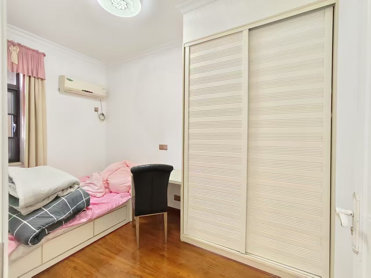 君临上海湾 3室2厅2卫 2600.0元/月 君临上海湾 3室2厅2卫 2600.0元/月户型图