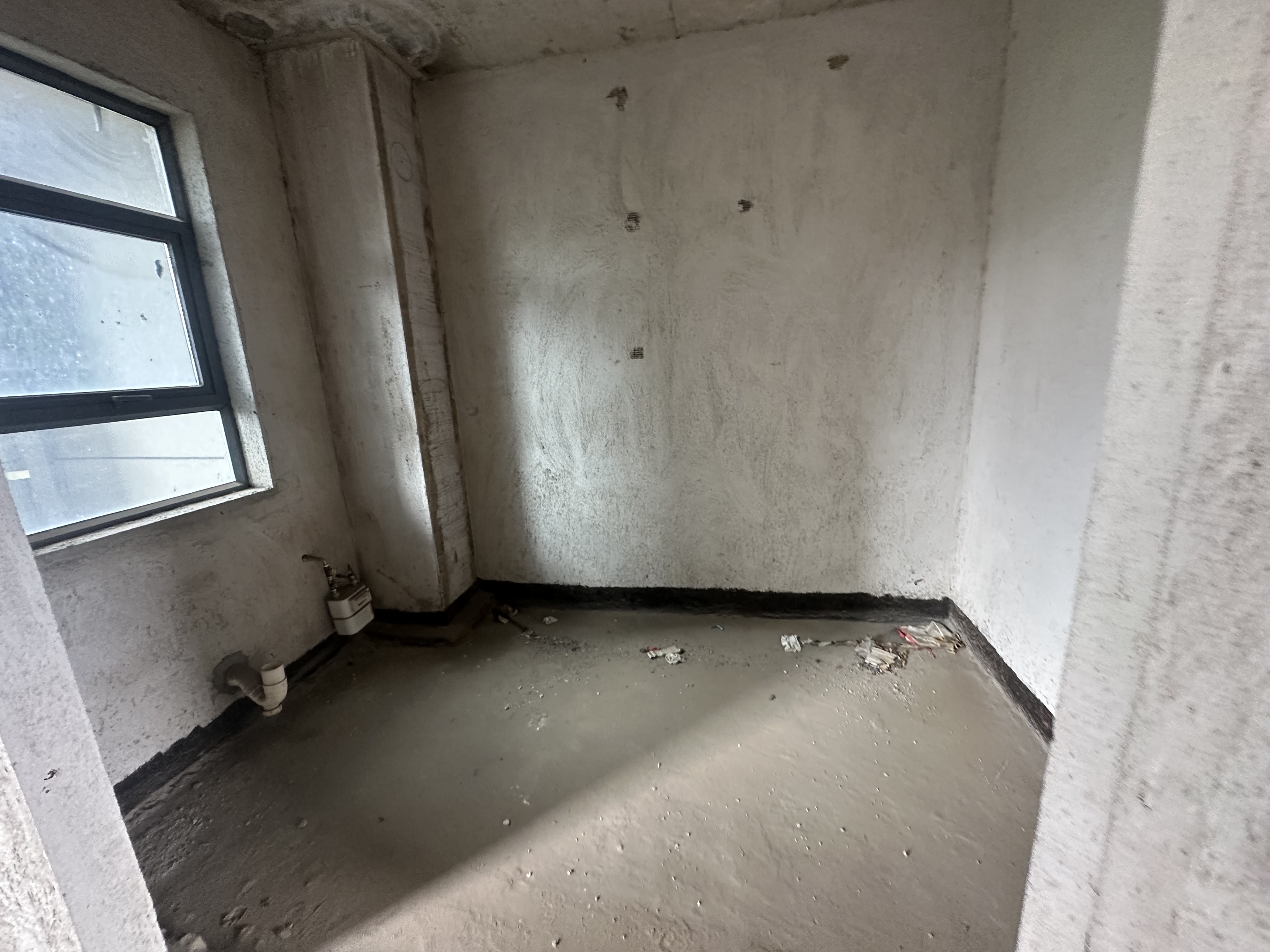 大同沁园  4室2厅2卫    72.8万客厅