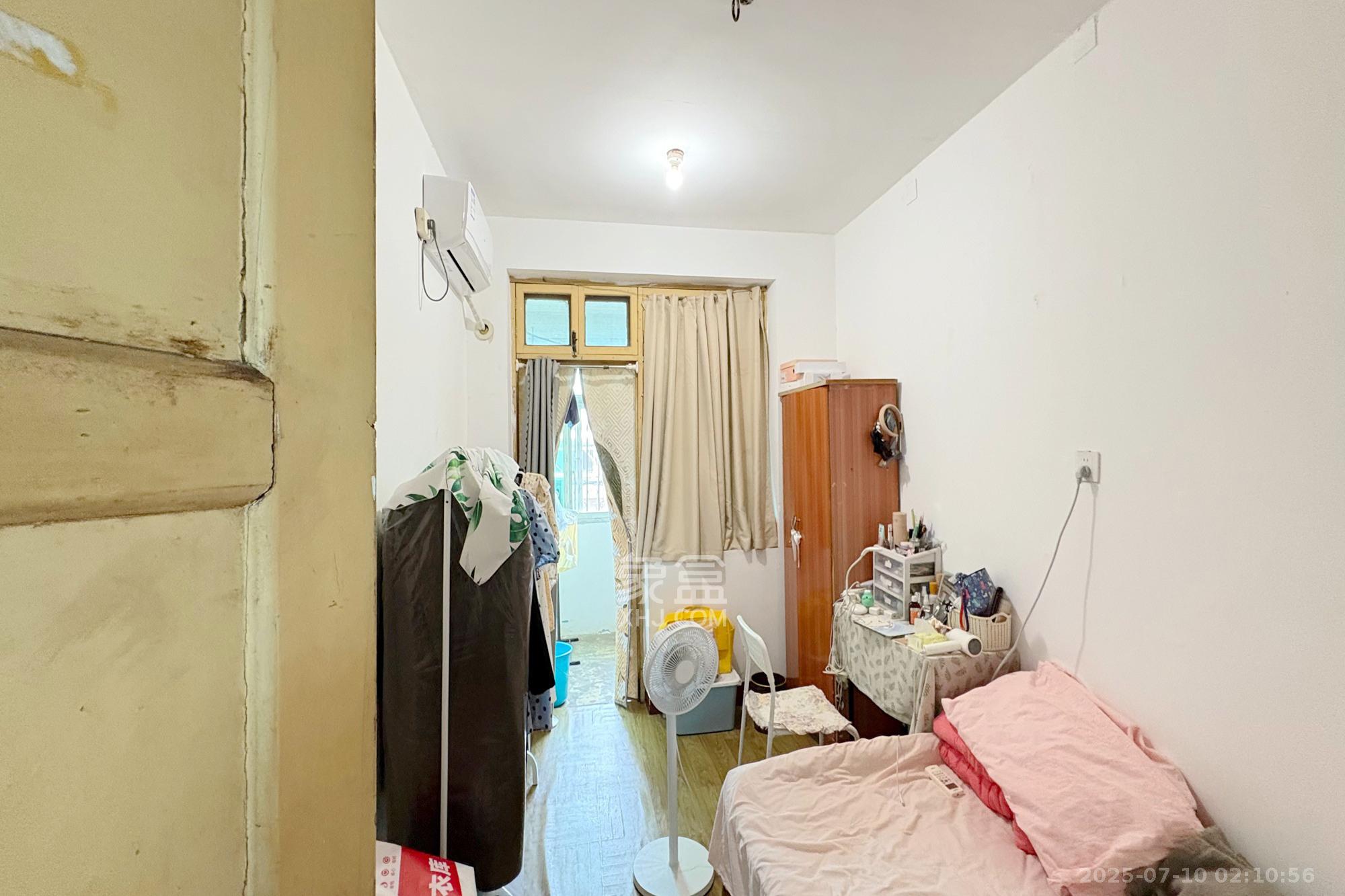 新兴小区（杨家山社区）  3室2厅1卫   38.00万其他