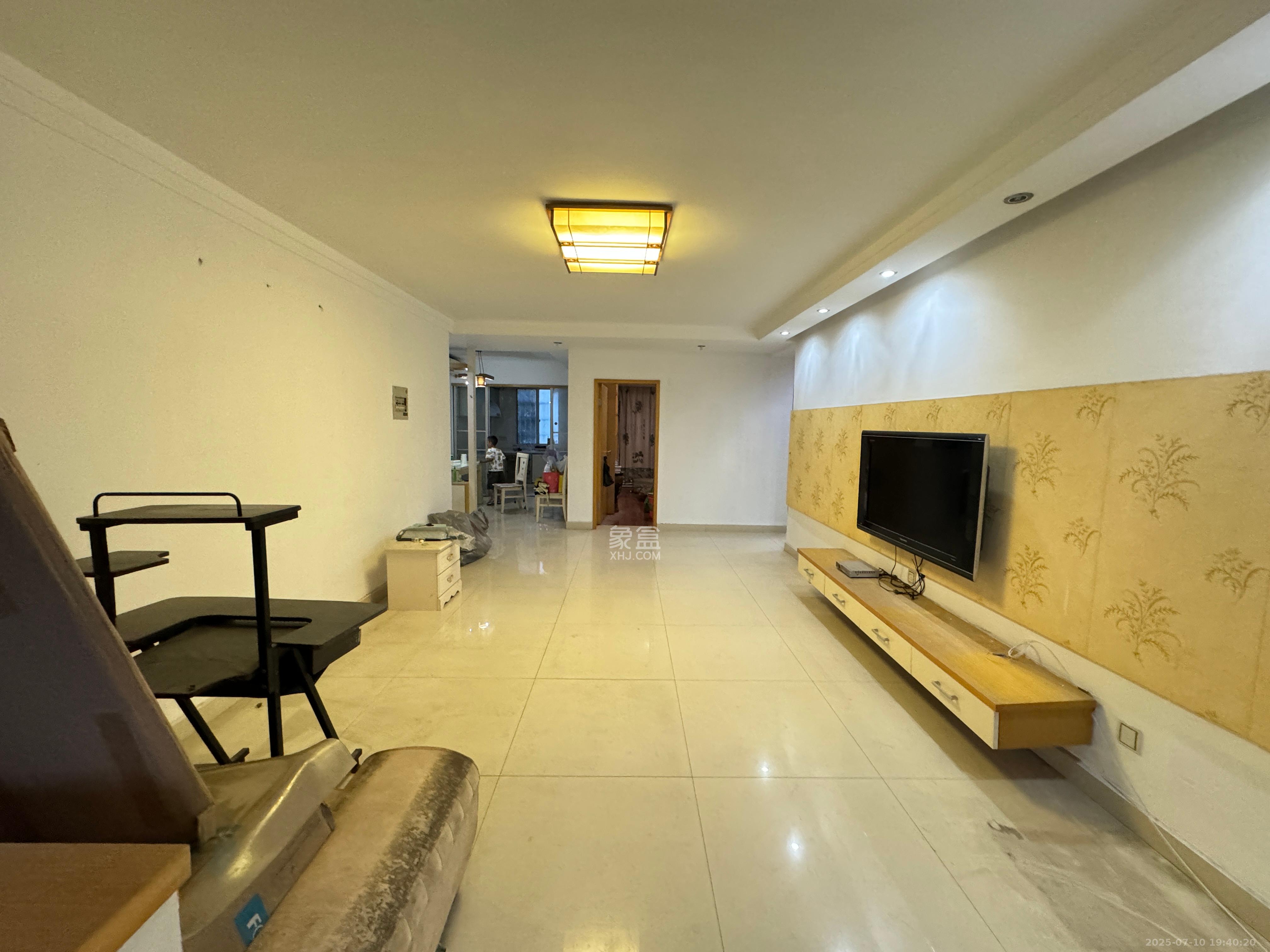 咸嘉新村悦峰园  3室2厅2卫   2300.00元/月室内图