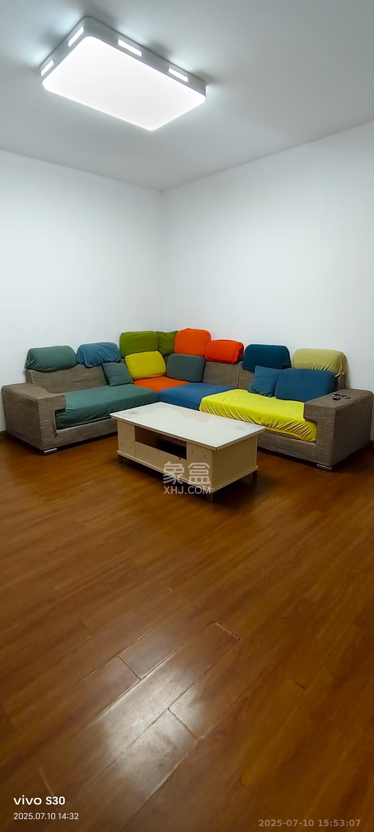 爱琴海岸 2室2厅1卫 1400.0元/月 爱琴海岸 2室2厅1卫 1400.0元/月室内图