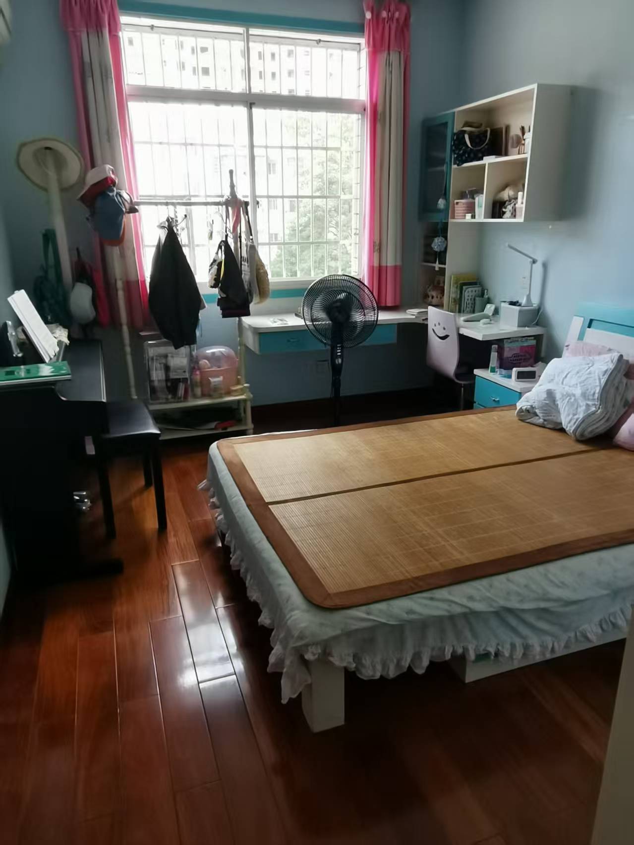 铂金玫瑰园  1室0厅0卫    45.8万 铂金玫瑰园  1室0厅0卫    45.8万客厅