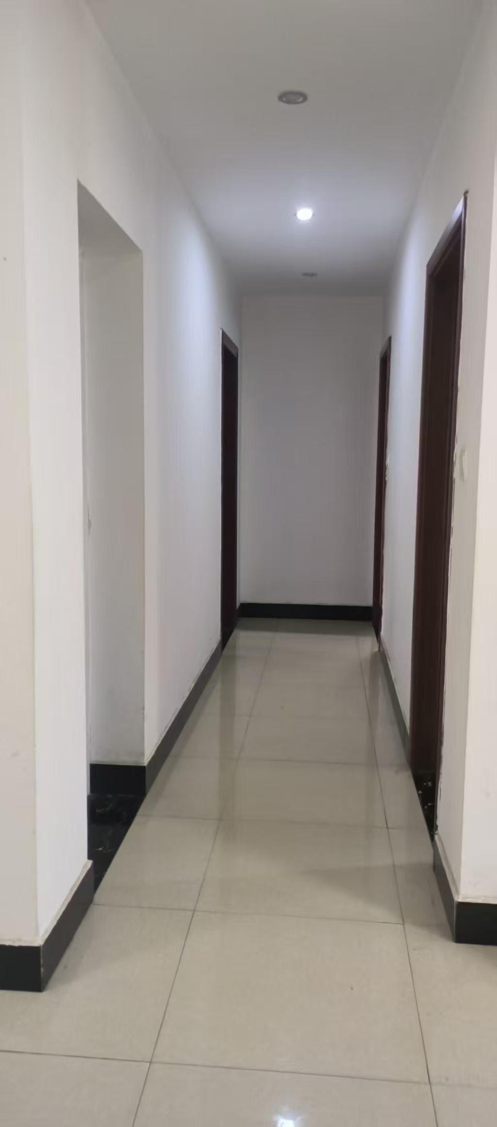 耀江花园东湖居 3室2厅2卫 1900.0元/月 耀江花园东湖居 3室2厅2卫 1900.0元/月室内图