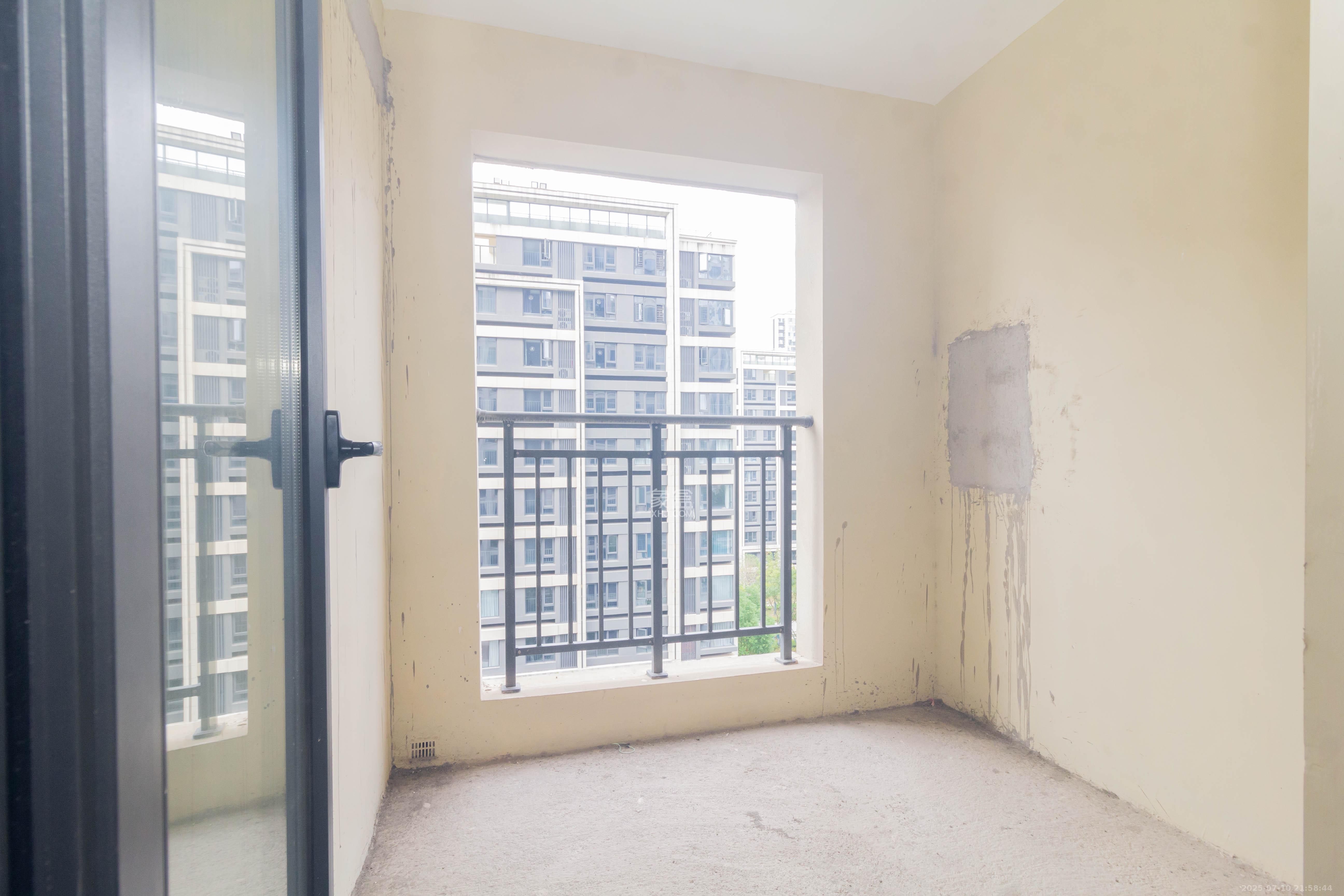 金科景朝集美星宸  4室2厅2卫    77.8万 金科景朝集美星宸  4室2厅2卫    77.8万卧室