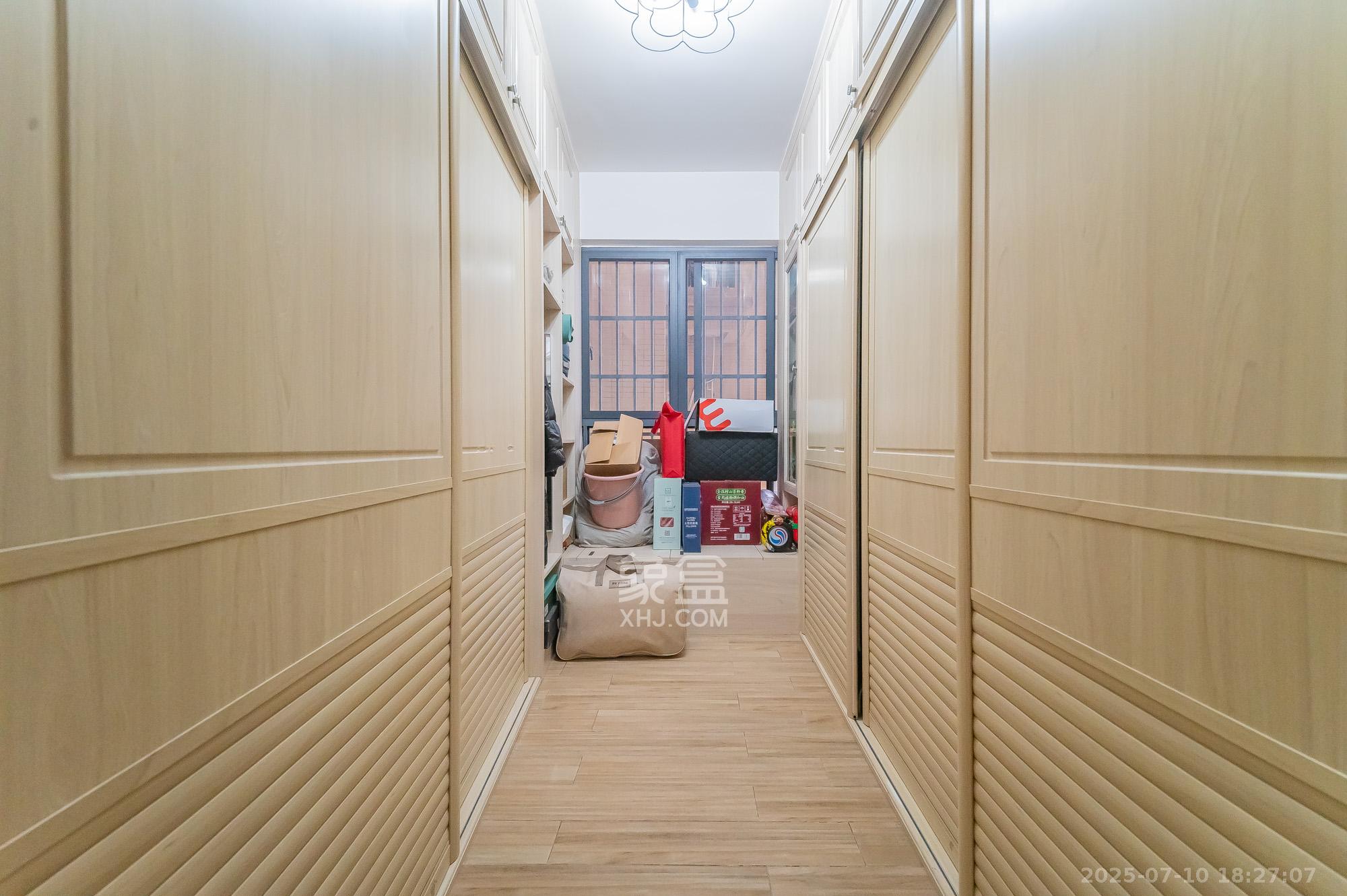 深业睿城  4室2厅1卫    121.8万 深业睿城  4室2厅1卫    121.8万其他