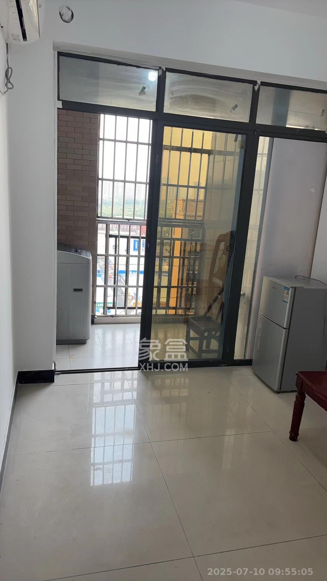东岸梅园小区  1室0厅0卫   900.00元/月