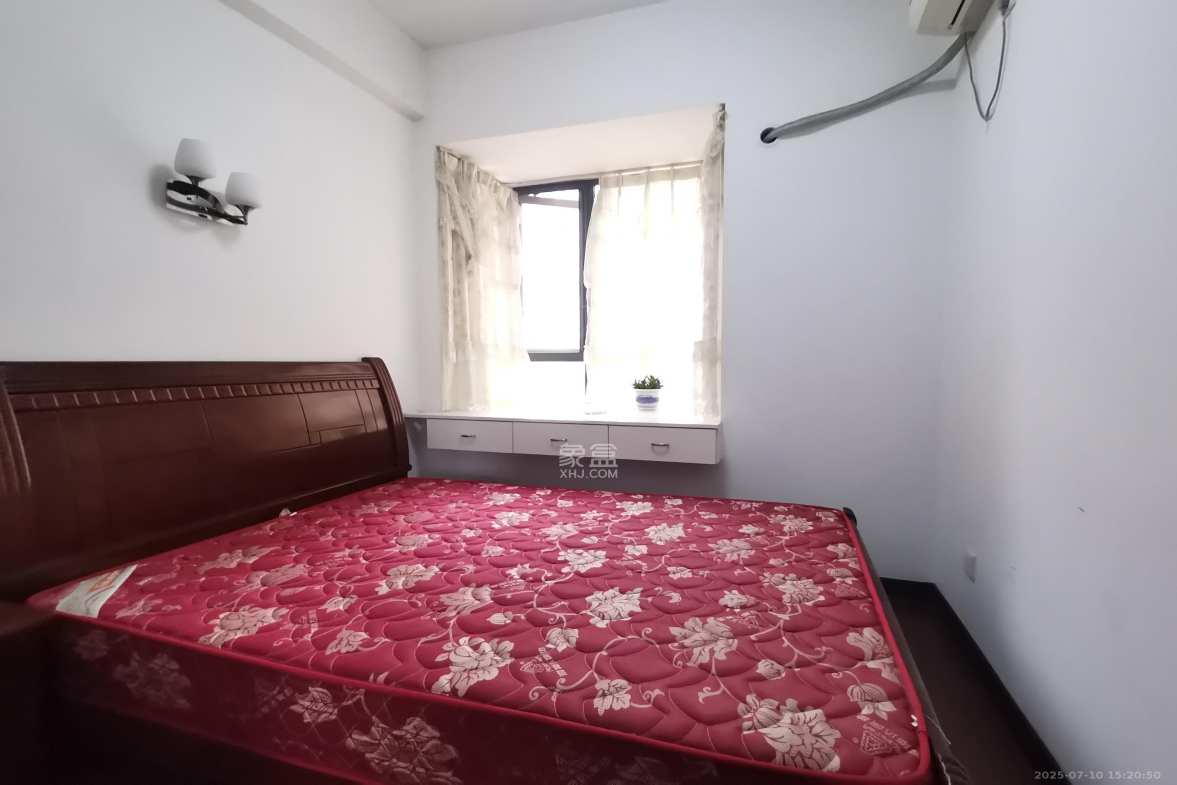 莱茵城  3室2厅1卫    2200.0元/月 莱茵城  3室2厅1卫    2200.0元/月室内图