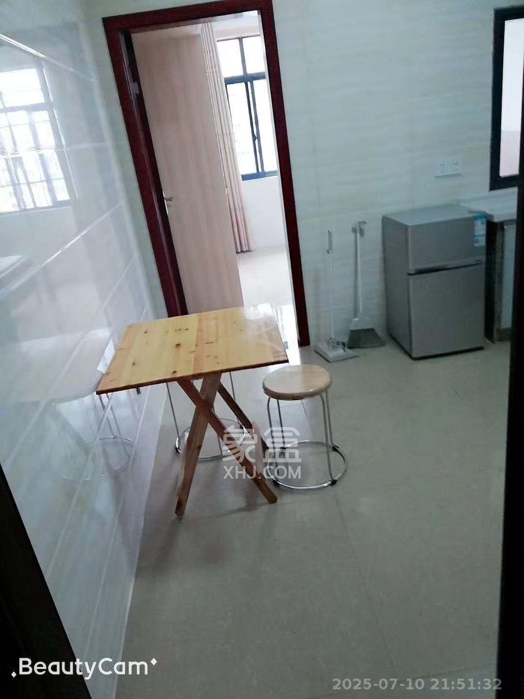 裕园小区(含浦) 2室1厅1卫 850.0元/月 裕园小区(含浦) 2室1厅1卫 850.0元/月室内图