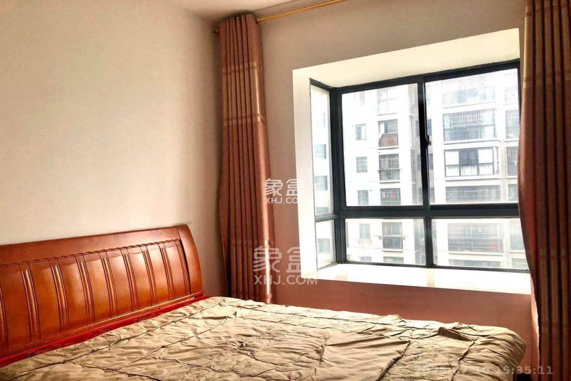 世纪桃花苑  2室2厅1卫    1700.0元/月 世纪桃花苑  2室2厅1卫    1700.0元/月室内图