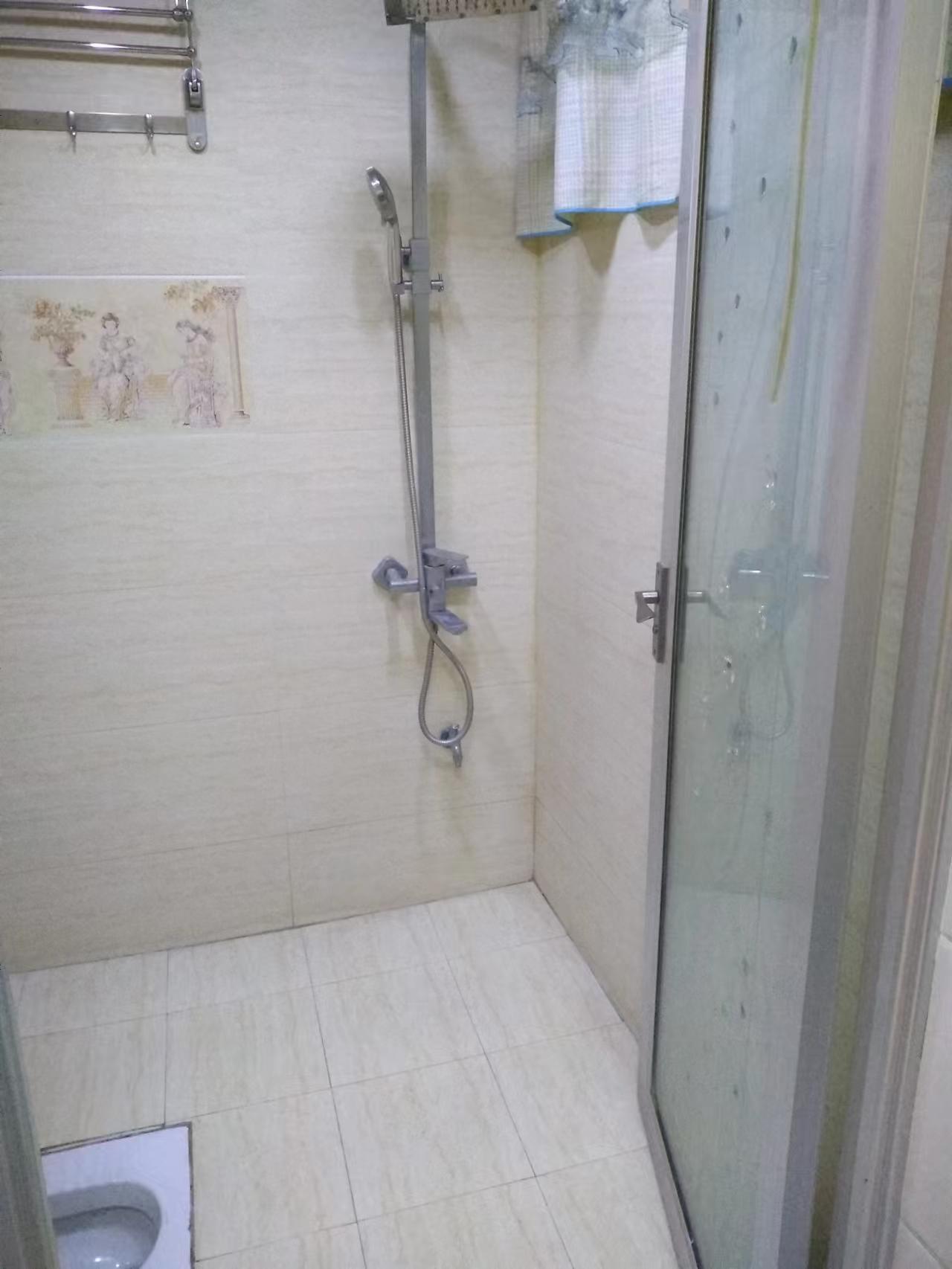 中建国际大厦  2室1厅1卫   1500.00元/月室内图
