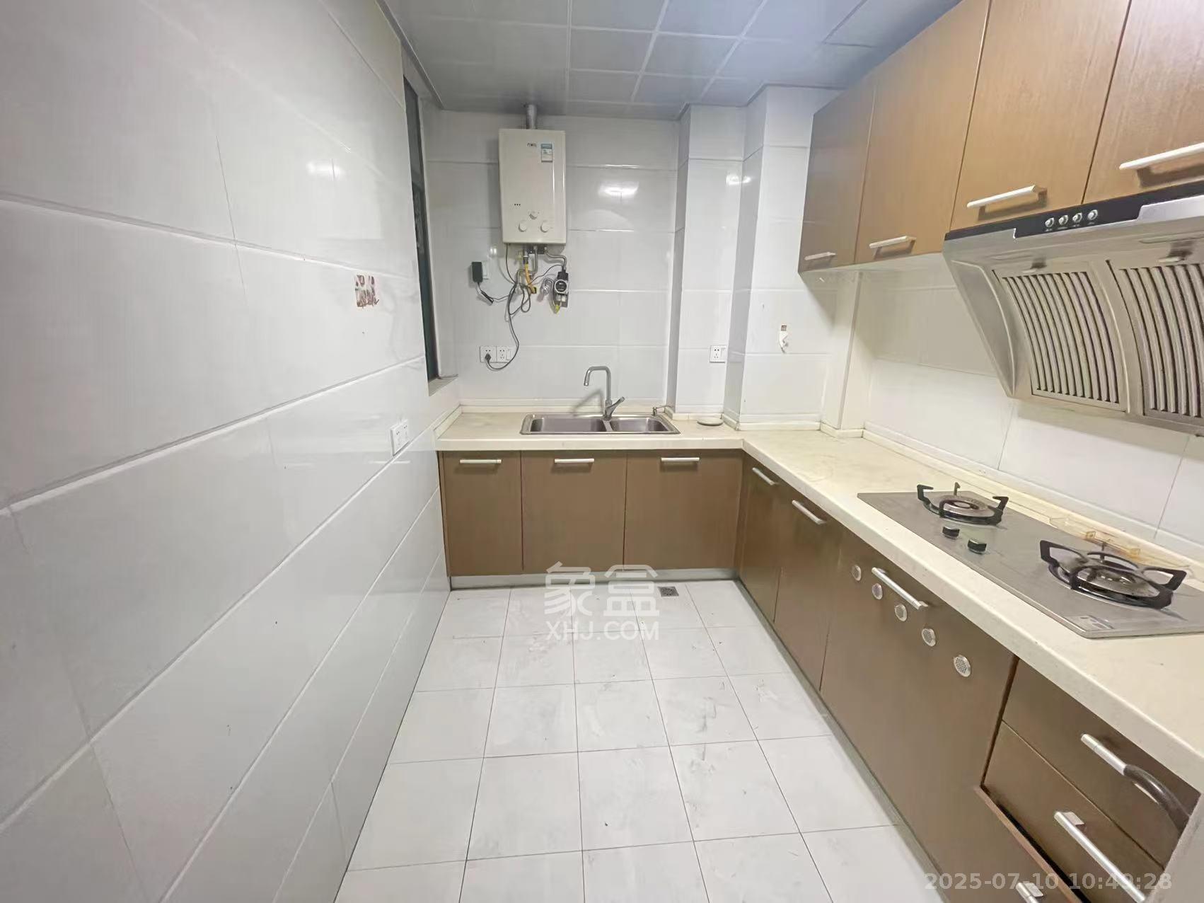 公园9号  3室1厅1卫    3600.0元/月 公园9号  3室1厅1卫    3600.0元/月室内图