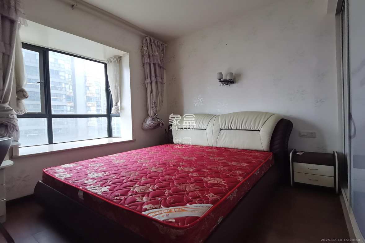 莱茵城  3室2厅1卫    2200.0元/月 莱茵城  3室2厅1卫    2200.0元/月室内图