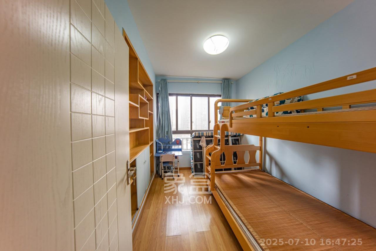 华润橡树湾 3室2厅2卫 1900.0元/月 华润橡树湾 3室2厅2卫 1900.0元/月室内图