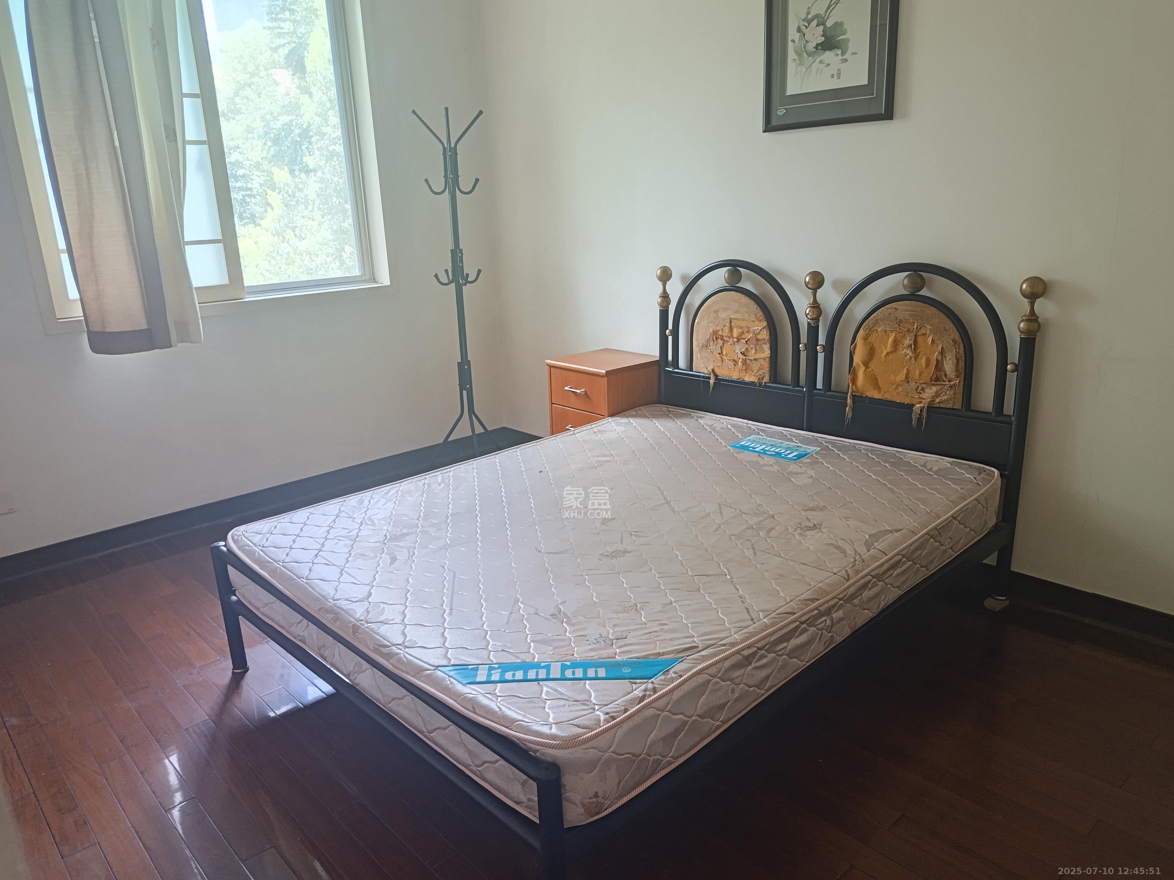 中联科技园  4室2厅2卫    3000.0元/月室内图