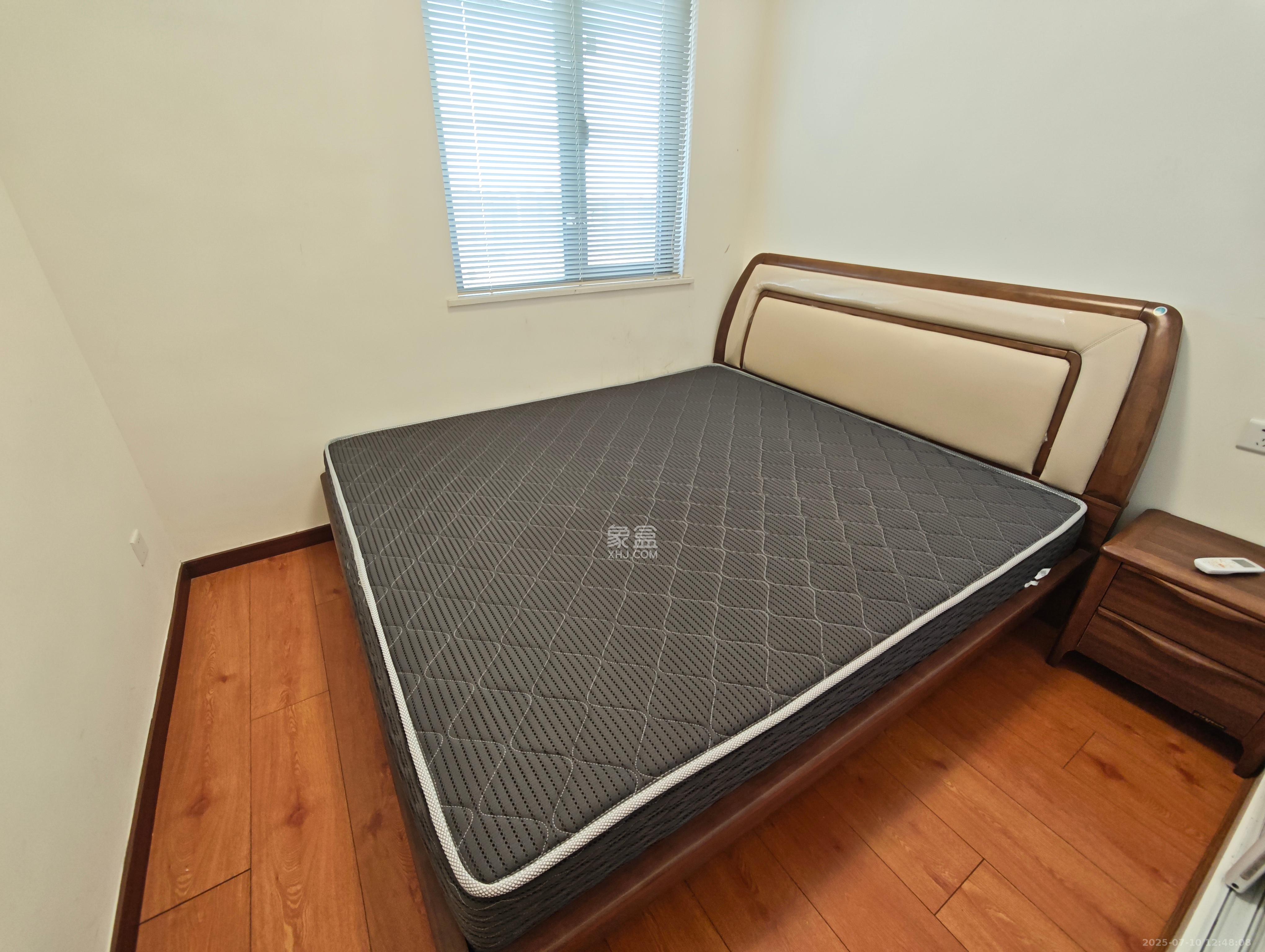 中粮鸿云  5室2厅2卫    2200.0元/月 中粮鸿云  5室2厅2卫    2200.0元/月室内图