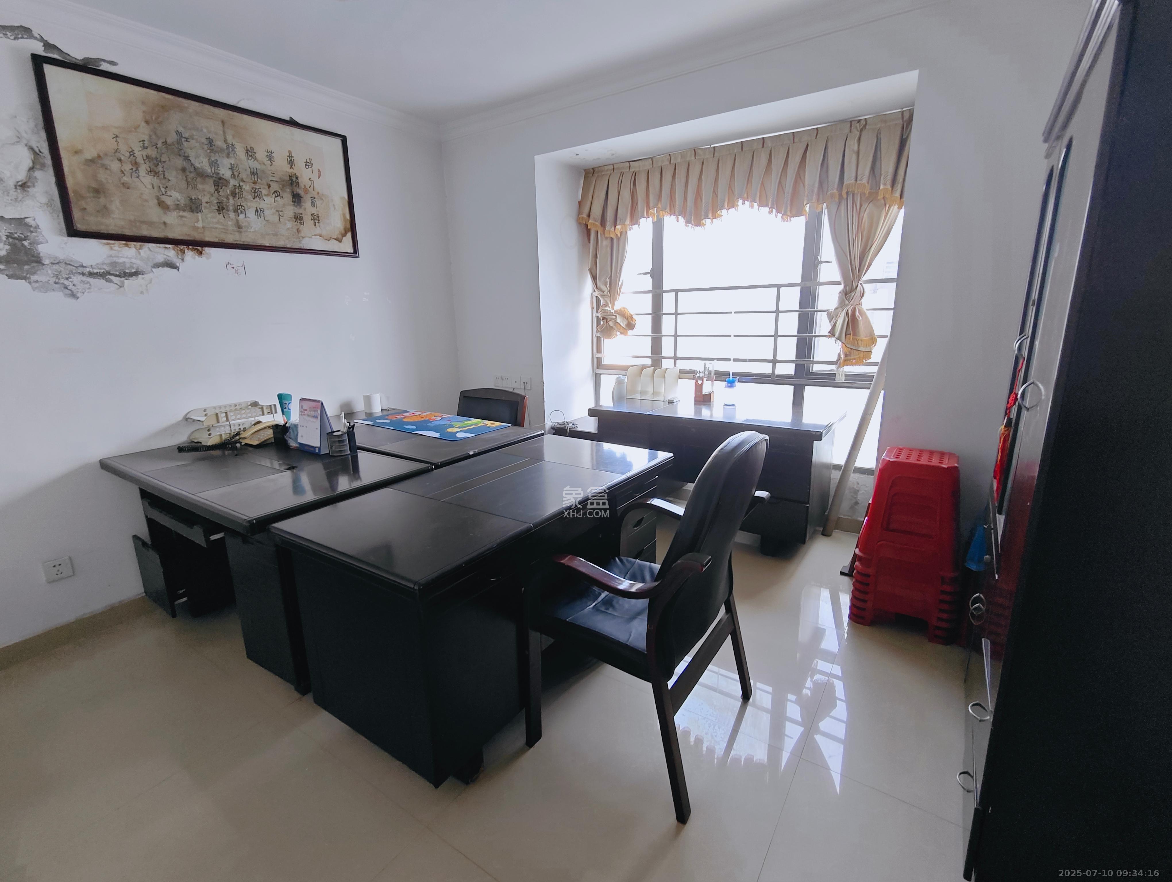 西子花苑 3室2厅2卫 2800.0元/月 西子花苑 3室2厅2卫 2800.0元/月室内图