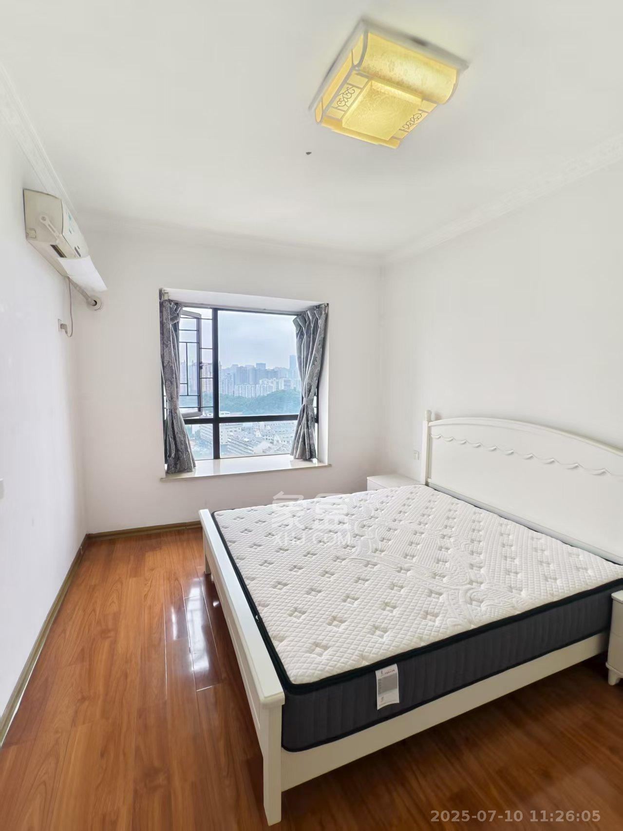 南枫时光 2室2厅1卫 2600.0元/月 南枫时光 2室2厅1卫 2600.0元/月室内图