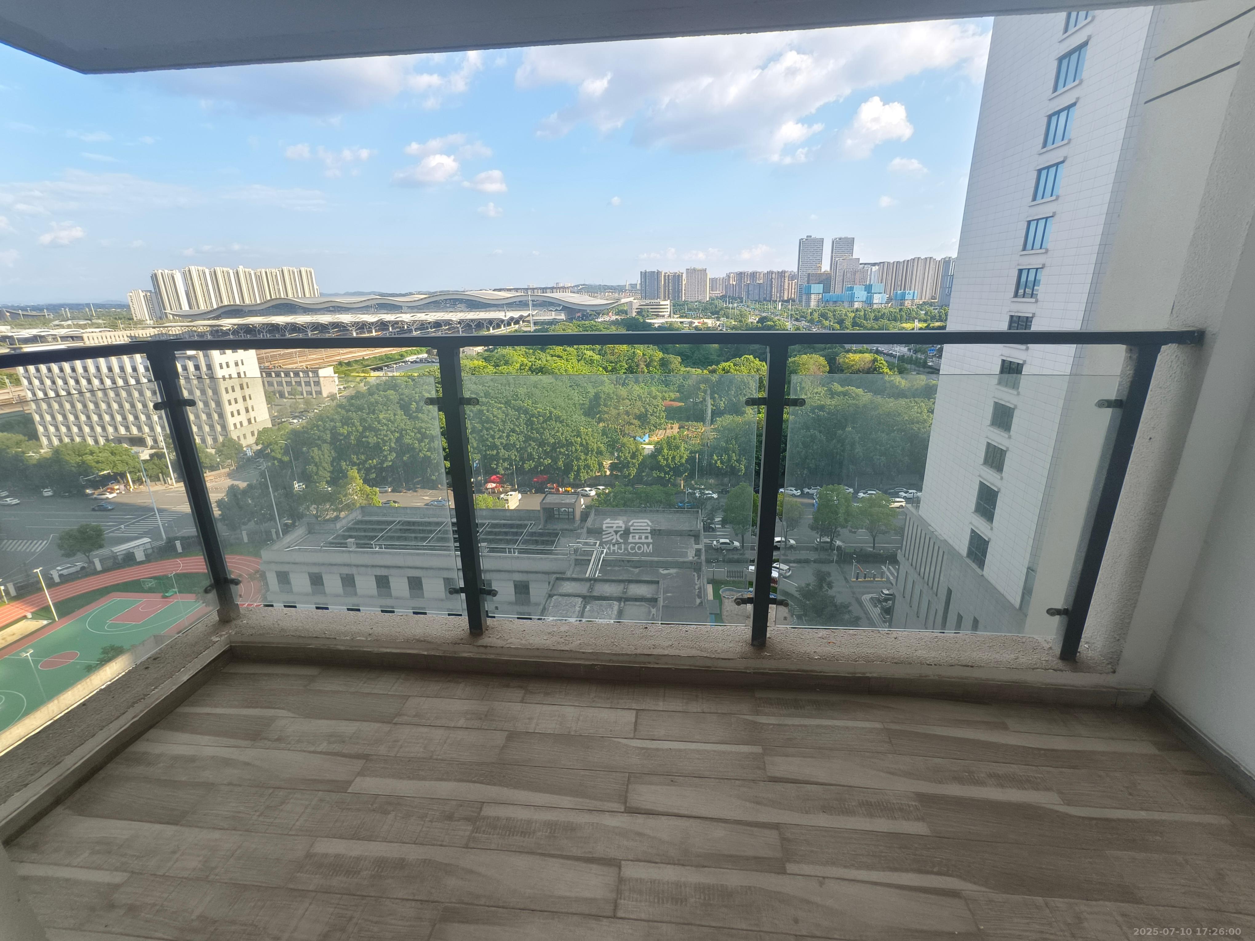 绿地长沙城际空间站（柏仕佳苑）  4室2厅2卫   2800.00元/月室内图
